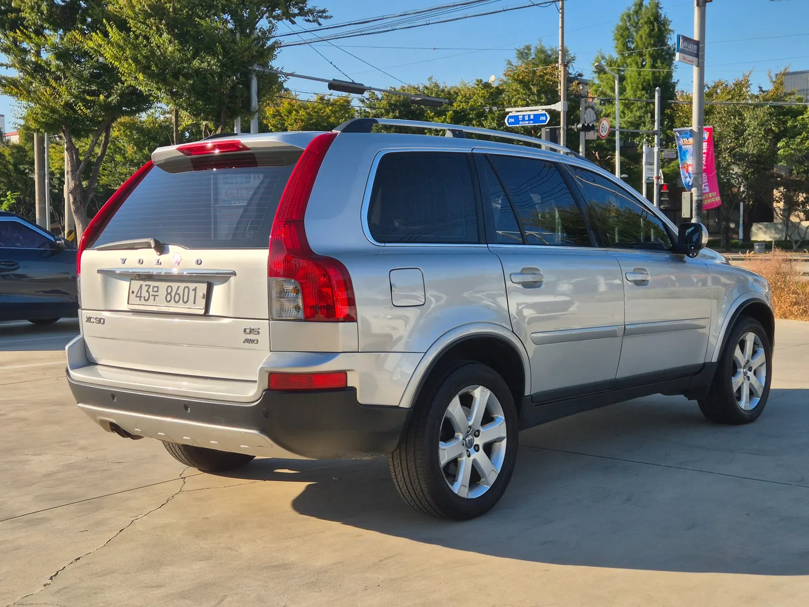 Volvo XC90 D5 2010 3/5