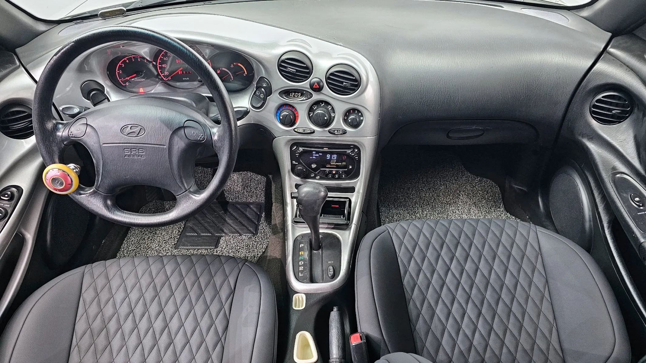Hyundai 티뷰론 2.0 TGX 1997 4/5