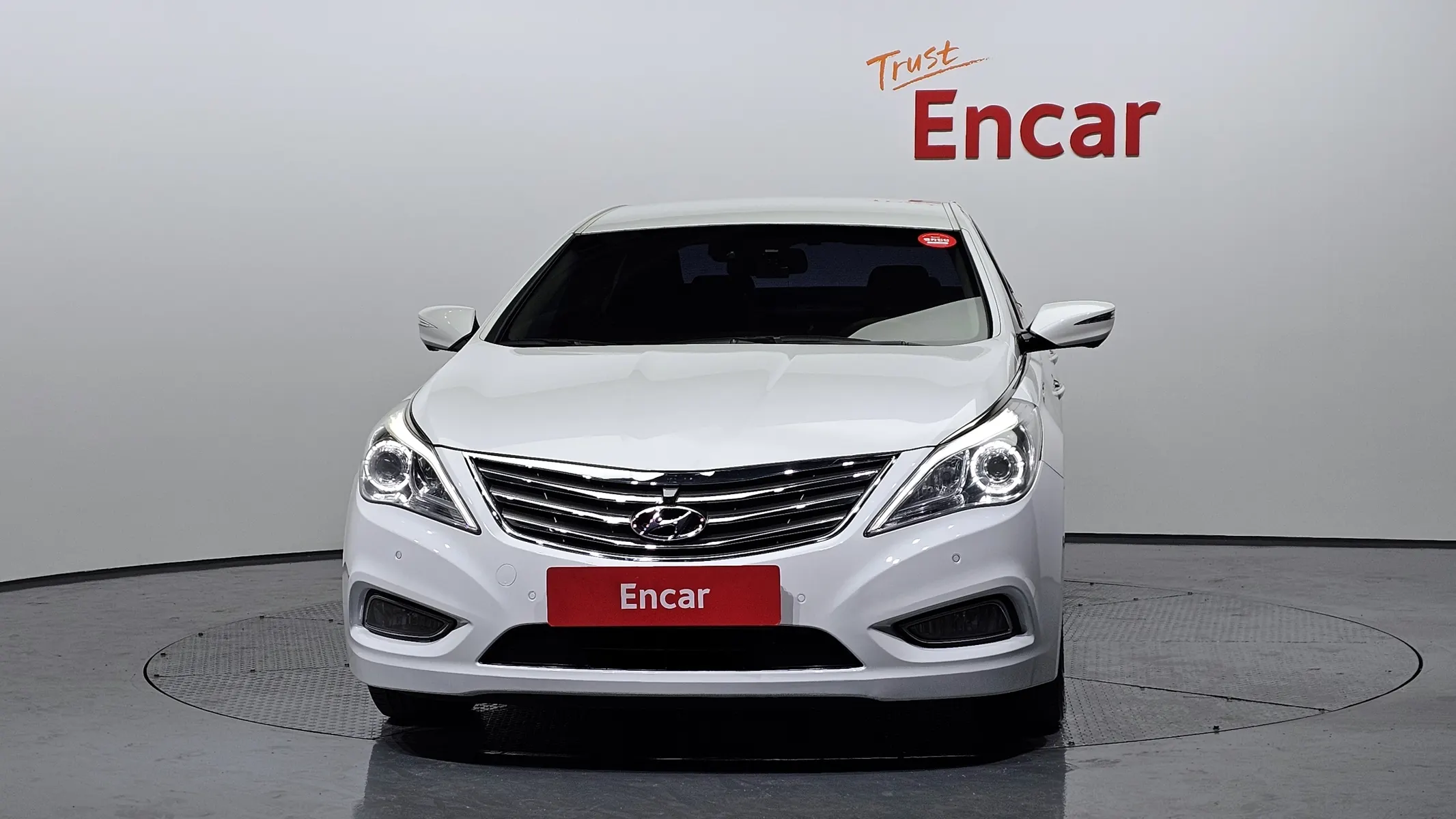 Hyundai Grandeur HG HG330 2012 2/4
