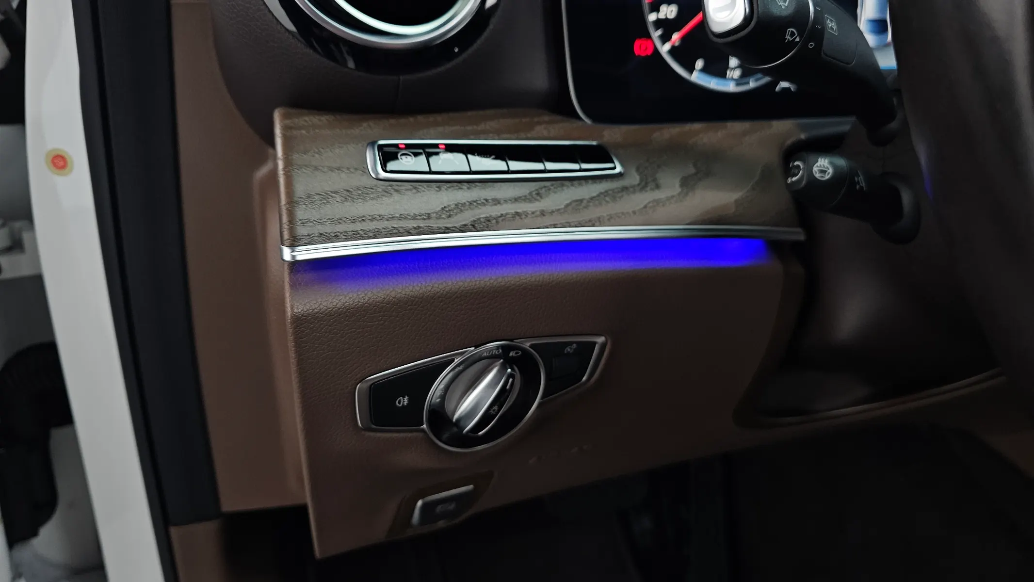Mercedes-Benz E-Class W213 E300e 4MATIC 2020 20/21