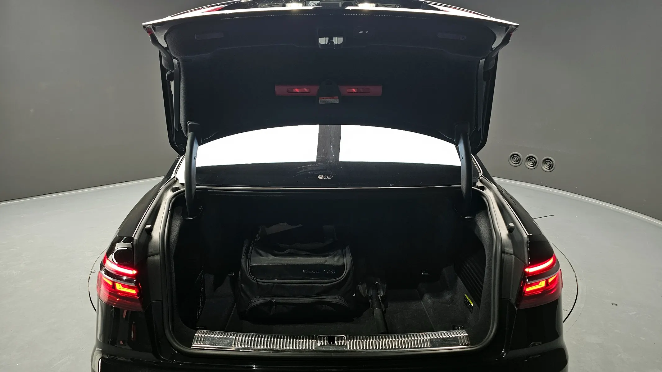 Audi A8 (D5) 55 TFSI LWB 2020 20/21