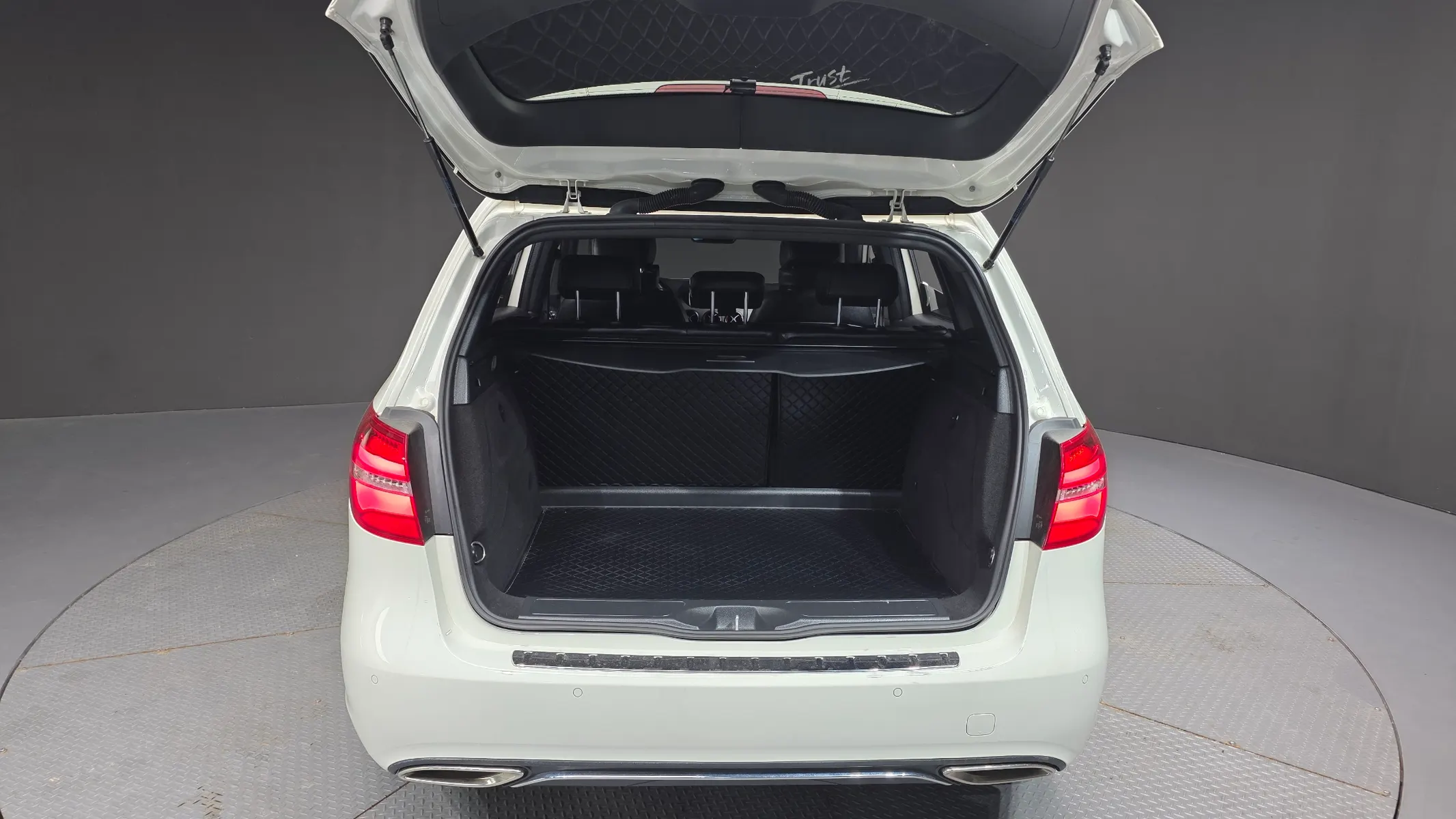 Mercedes-Benz B-Class W246 B220 2018 20/21