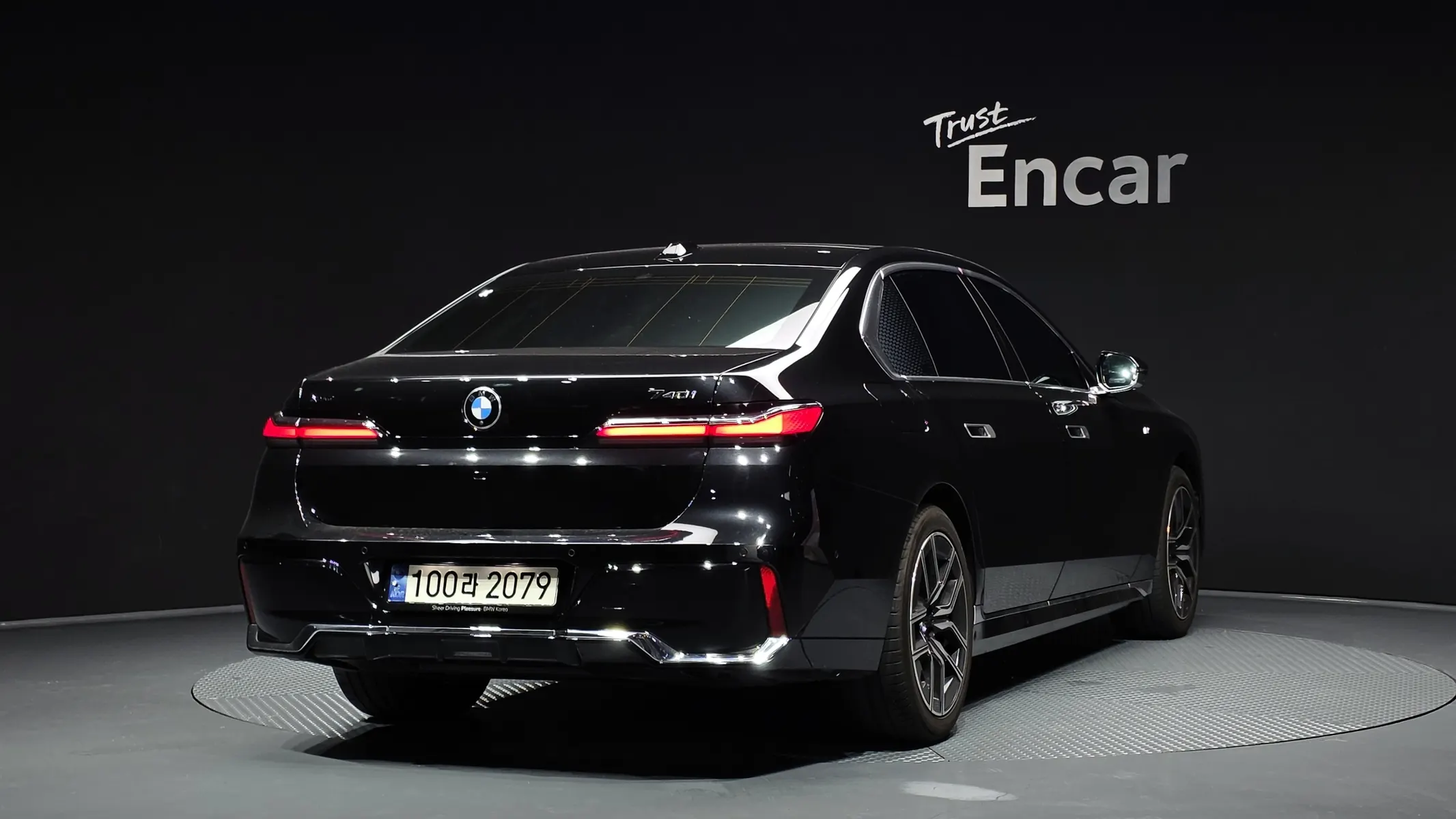BMW 7 Series (G70) 740i xDrive M 2023 2/34