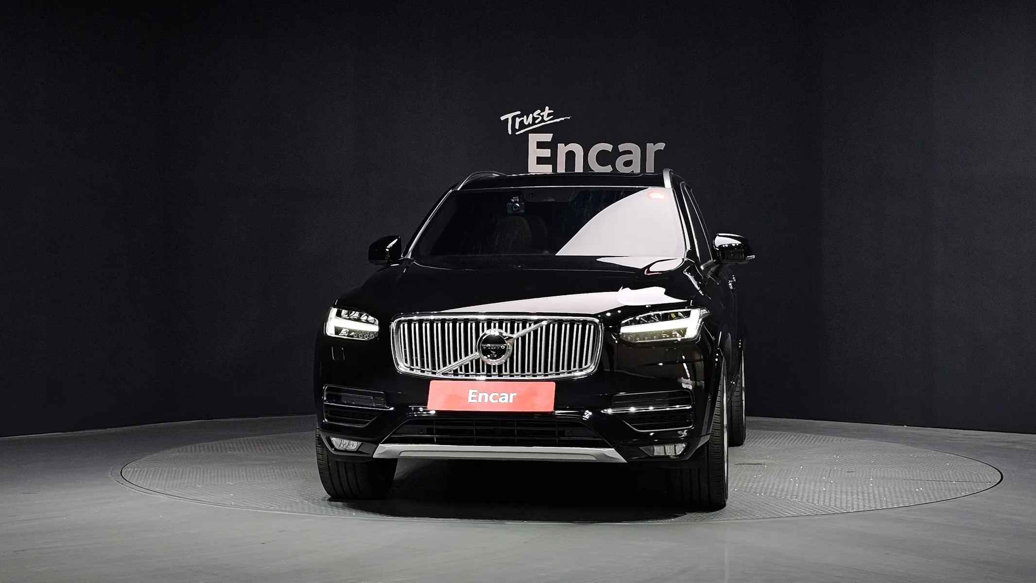 Volvo XC90 2 D5 2019 2/5