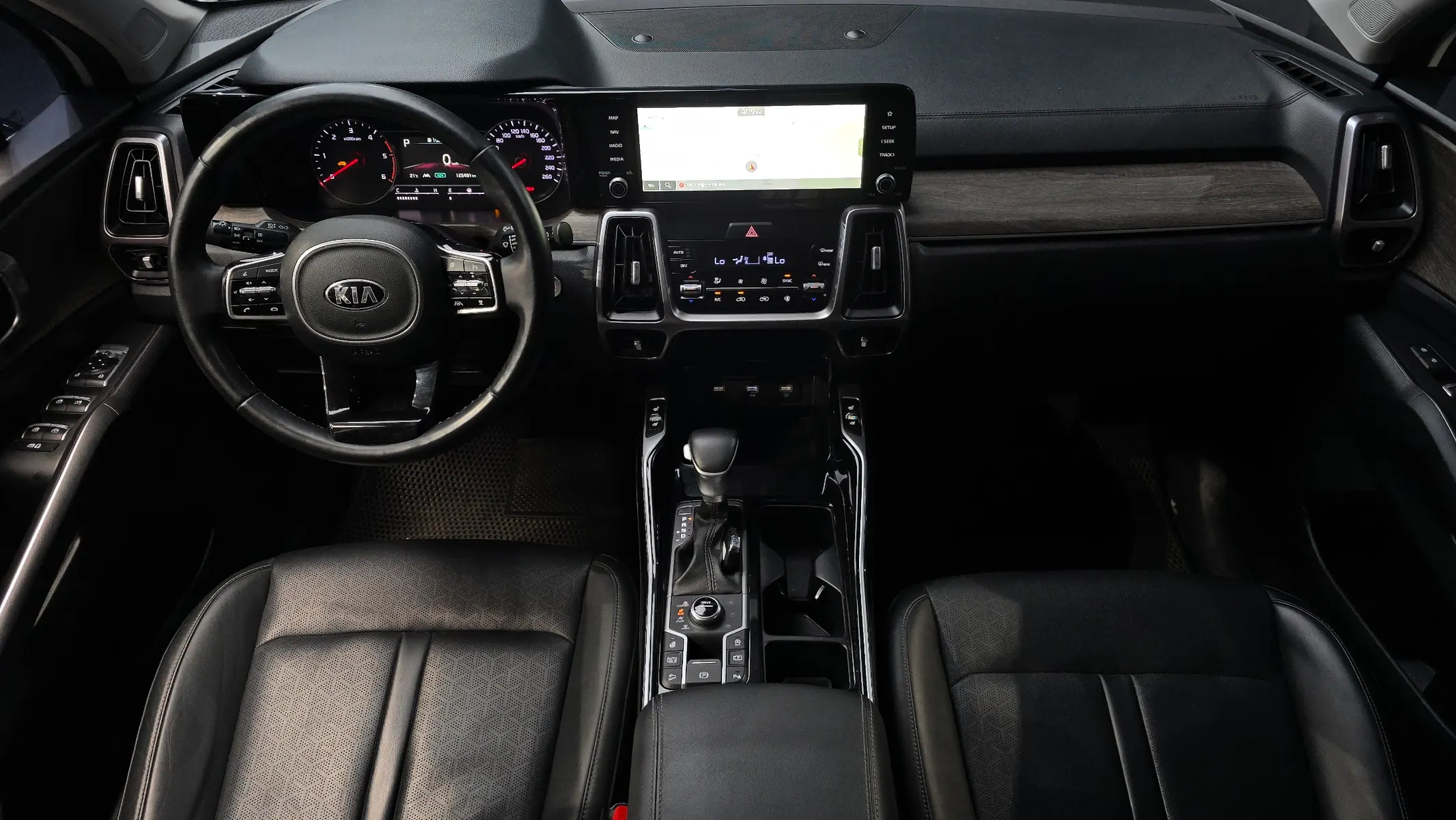Kia 4 2.2 4WD 2021 4/5
