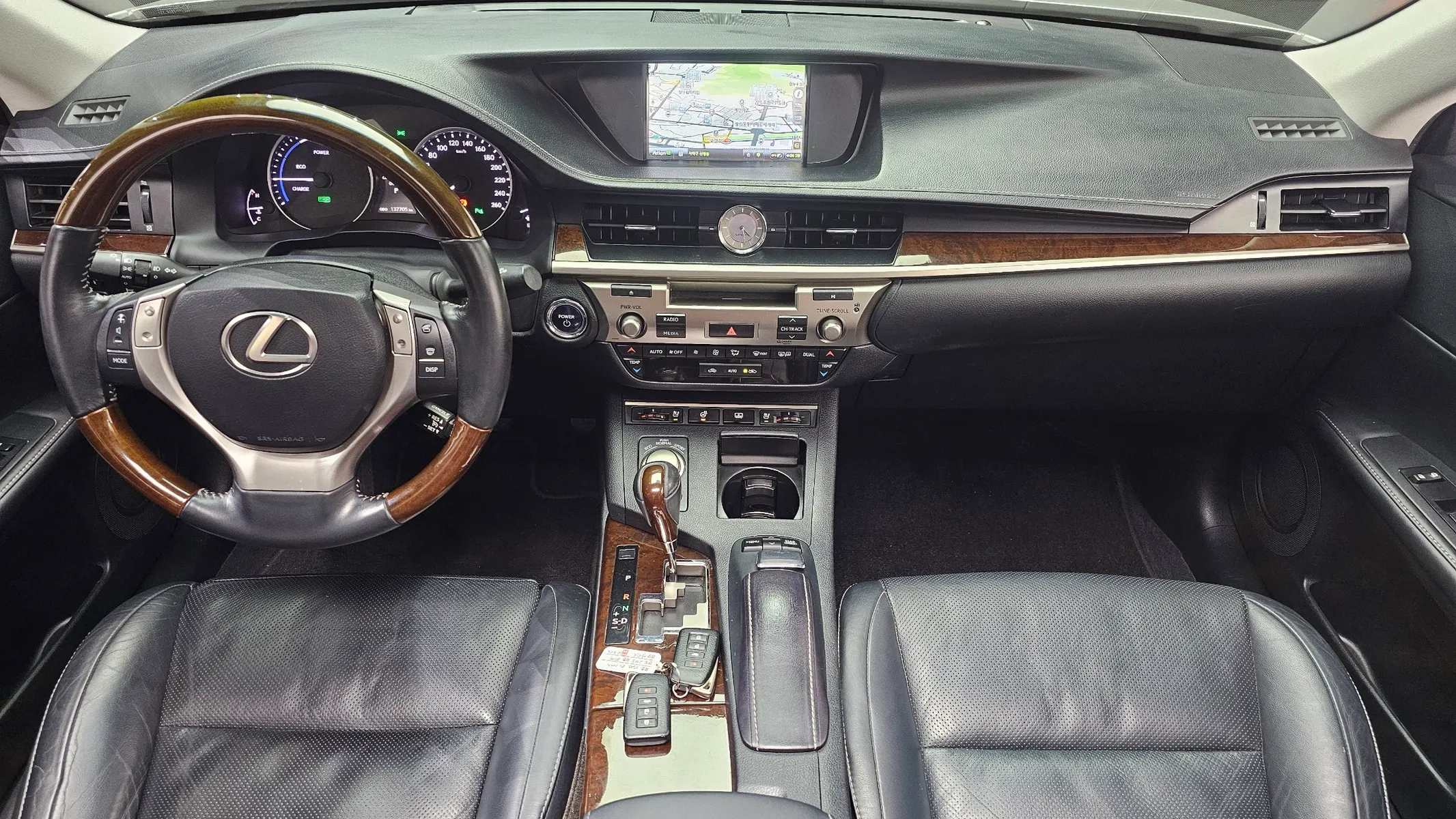 Lexus ES300h 2013 4/5