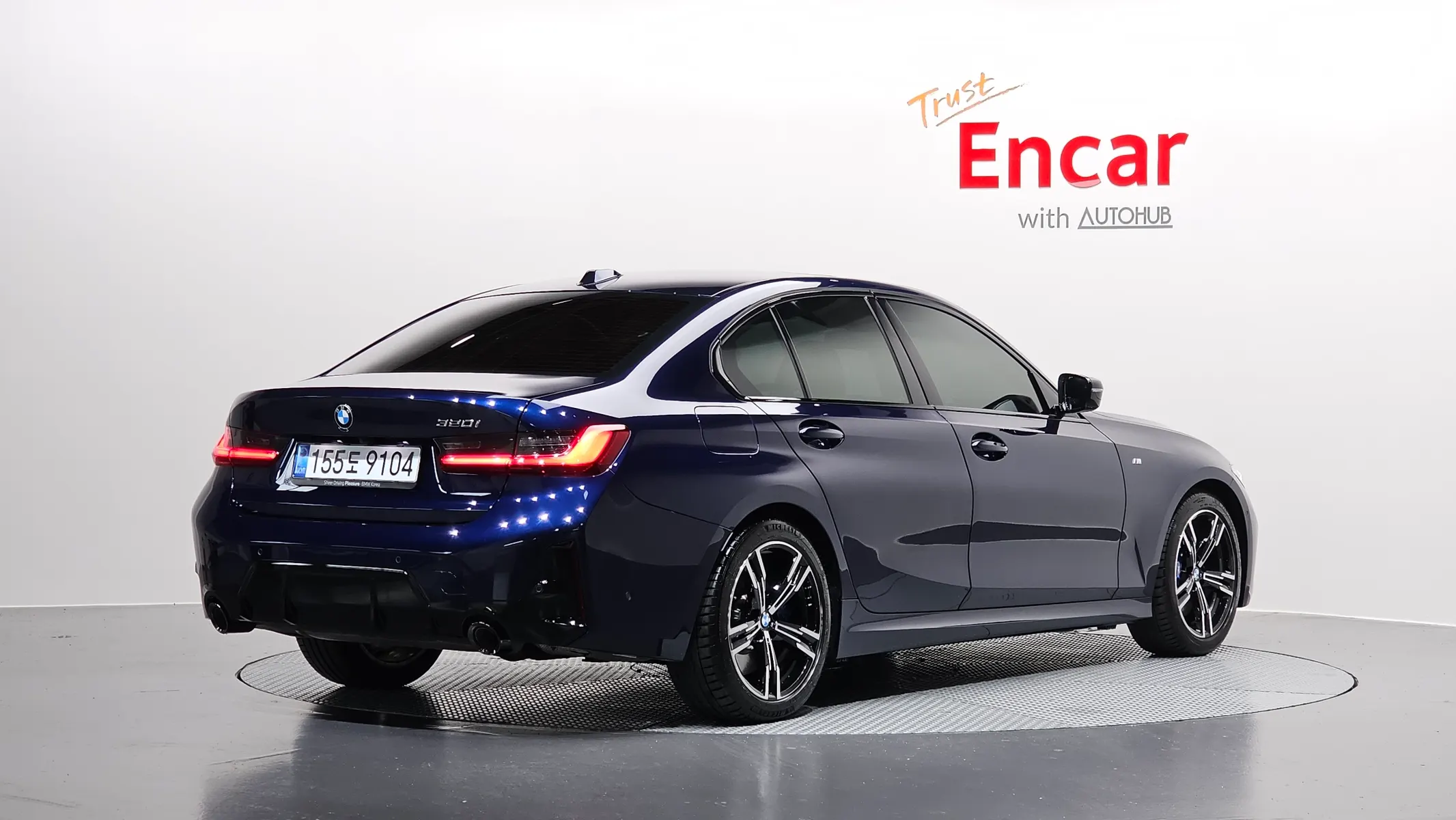 BMW 3 Series (G20) 320i M 2025 2/33