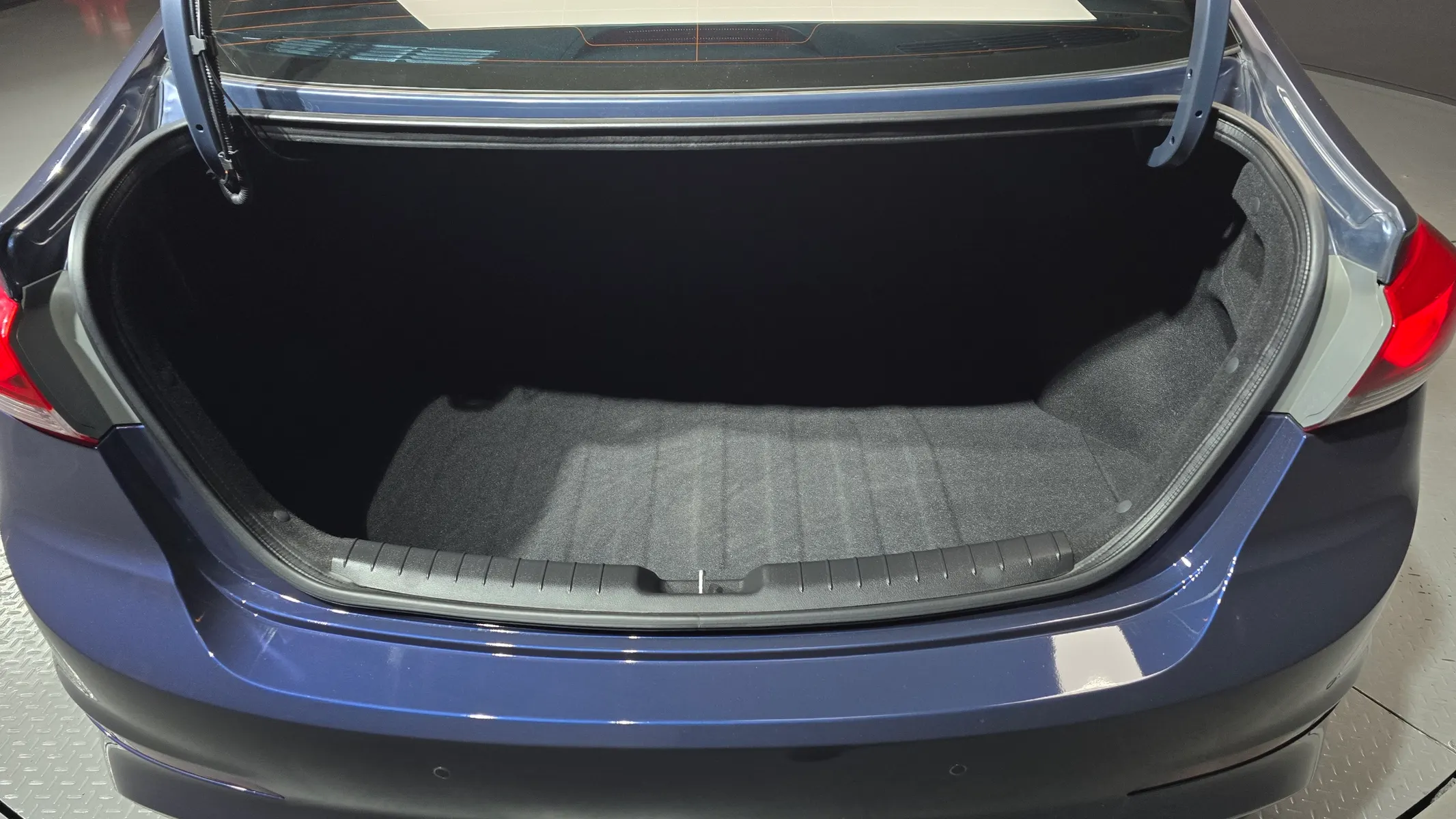 Hyundai AD 1.6 GDI 2016 20/21
