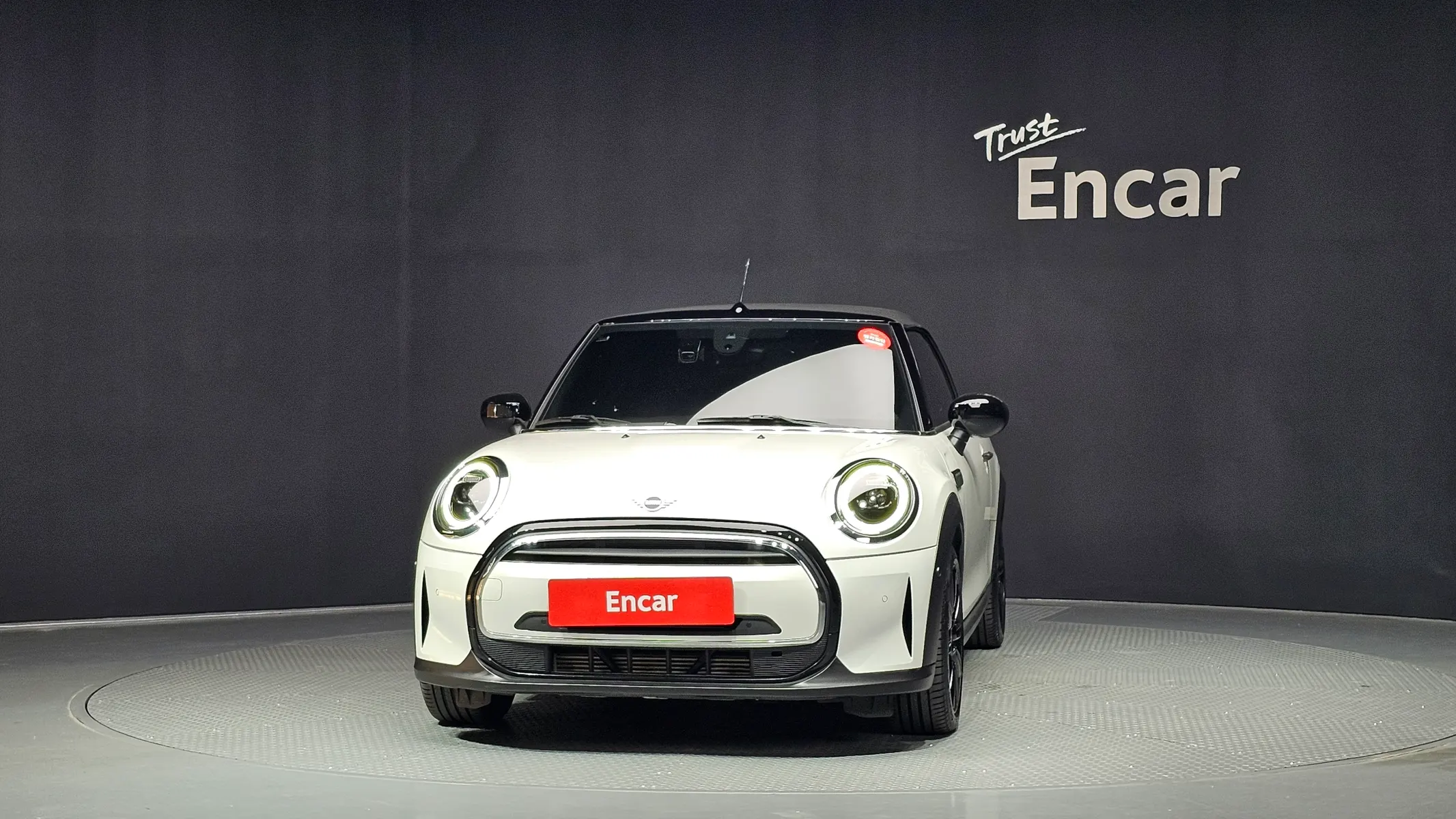 MINI Convertible 2024 2/5