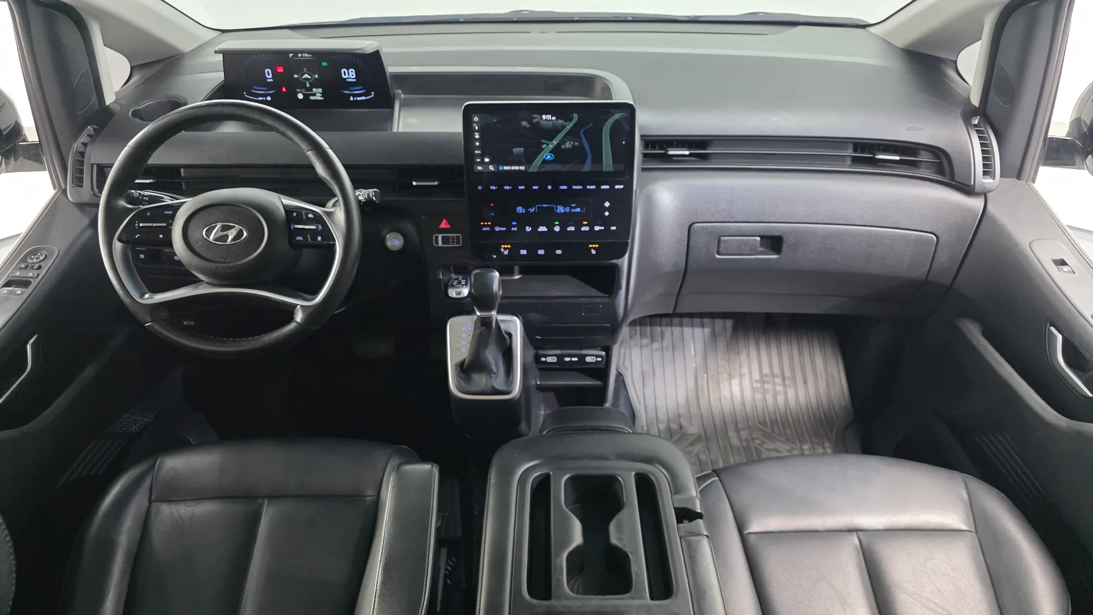 Hyundai Staria 4WD 9 2021 4/5