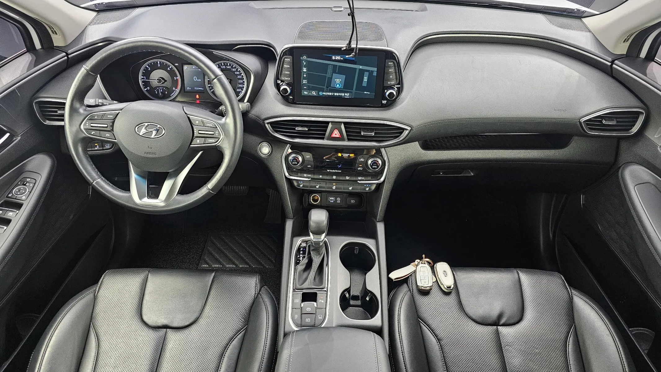 Hyundai TM 2.0 2WD 2018 4/5