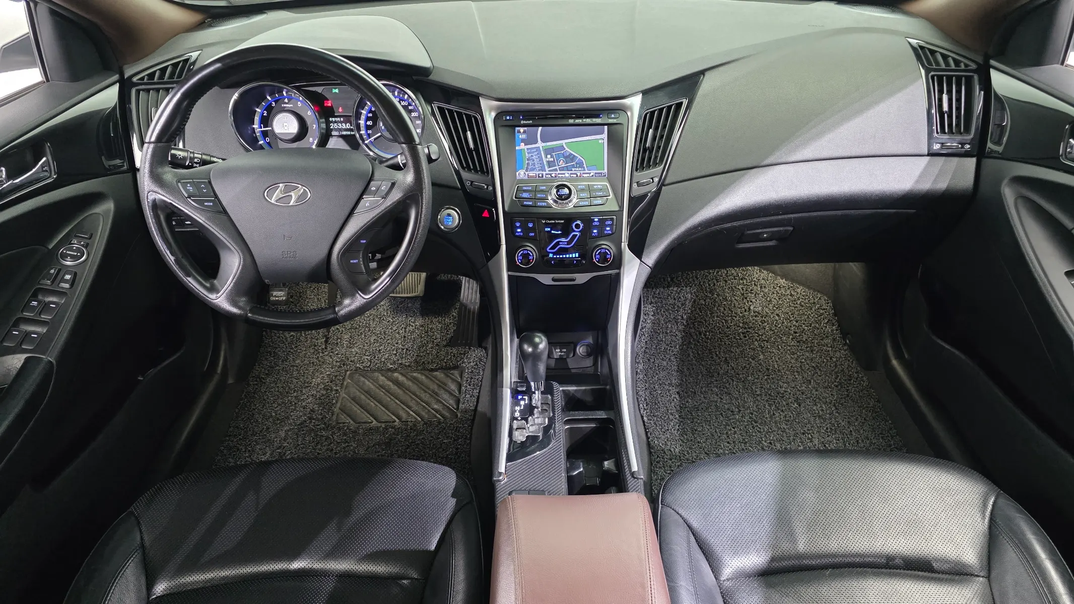 Hyundai YF LPI () 2010 4/5