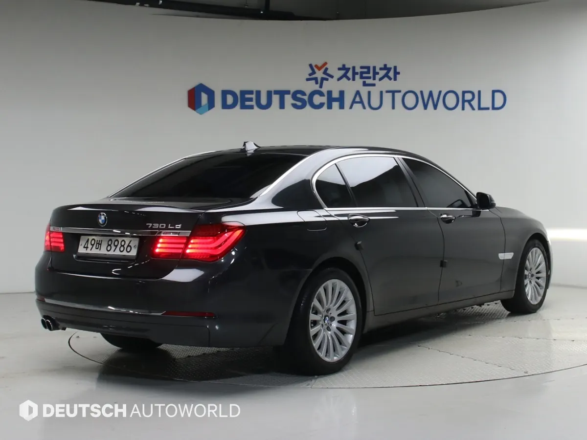 BMW 7 Series (F01) 730Ld 2013 2/21