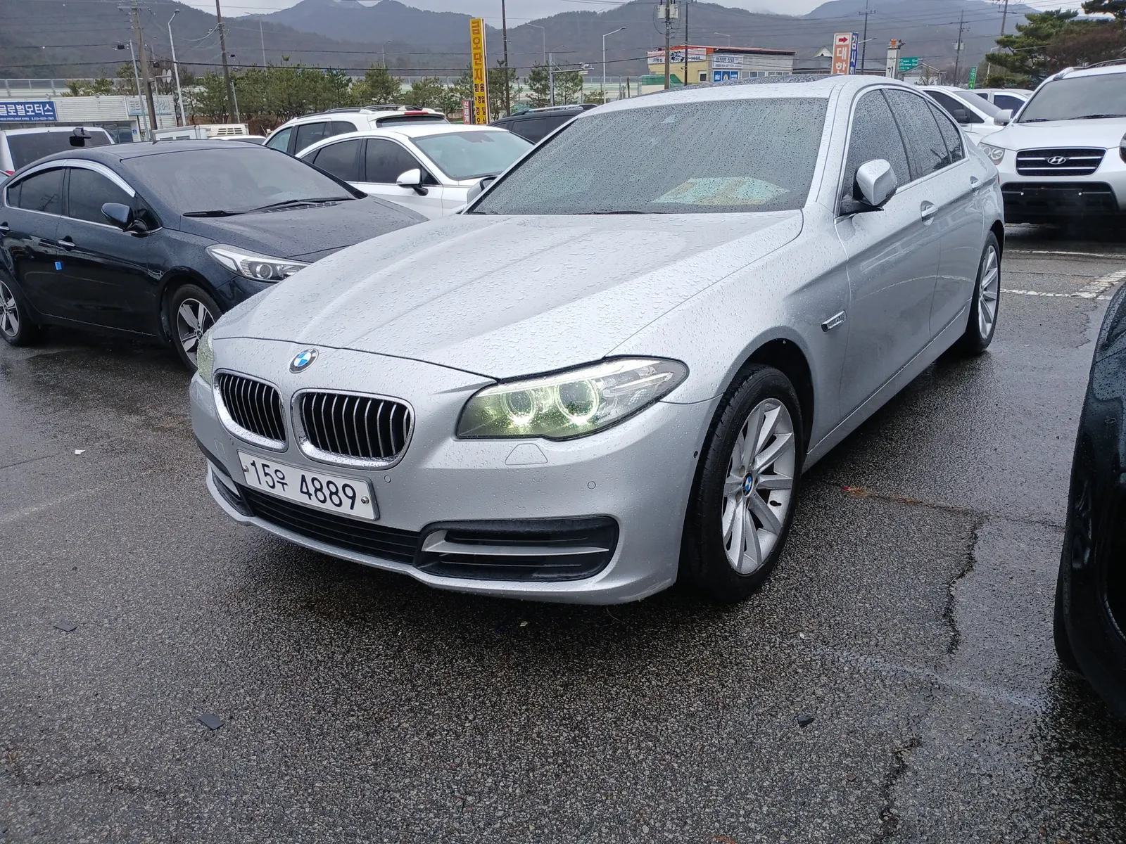 BMW 5 Series (F10) 528i 2014 2/21