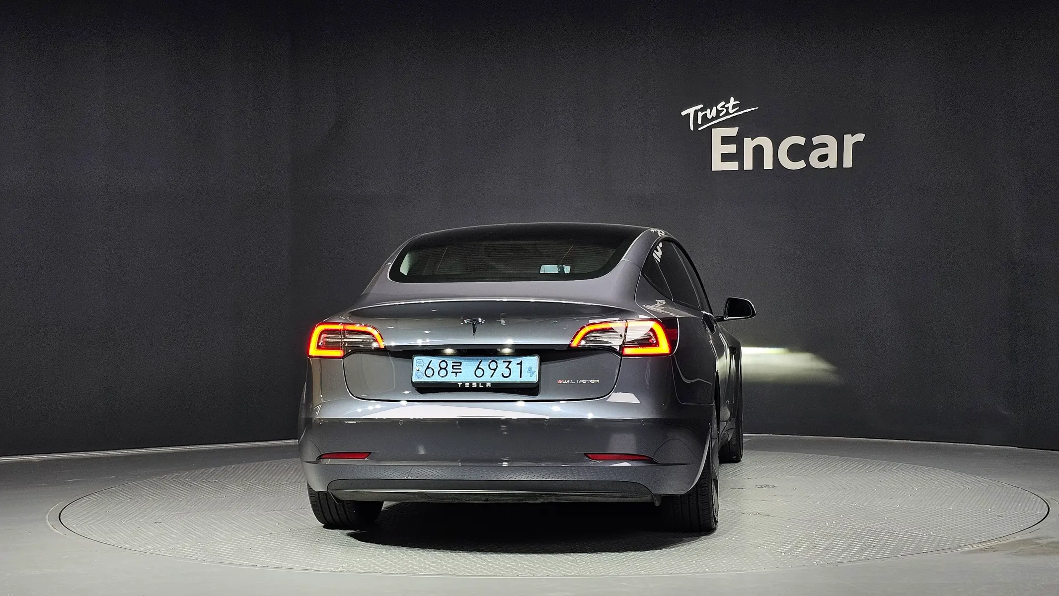 Tesla 3 AWD 2022 3/5