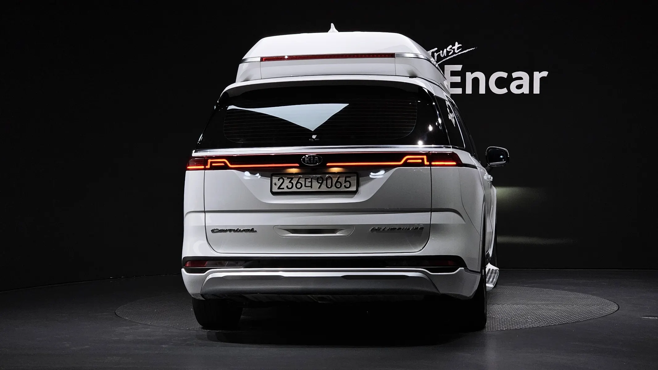 Kia Carnival 7 2021 3/5