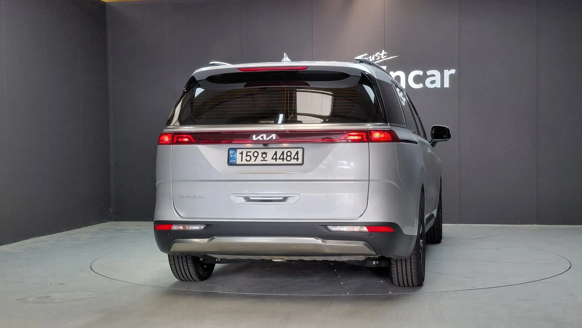 Kia Carnival 9 2022 3/5