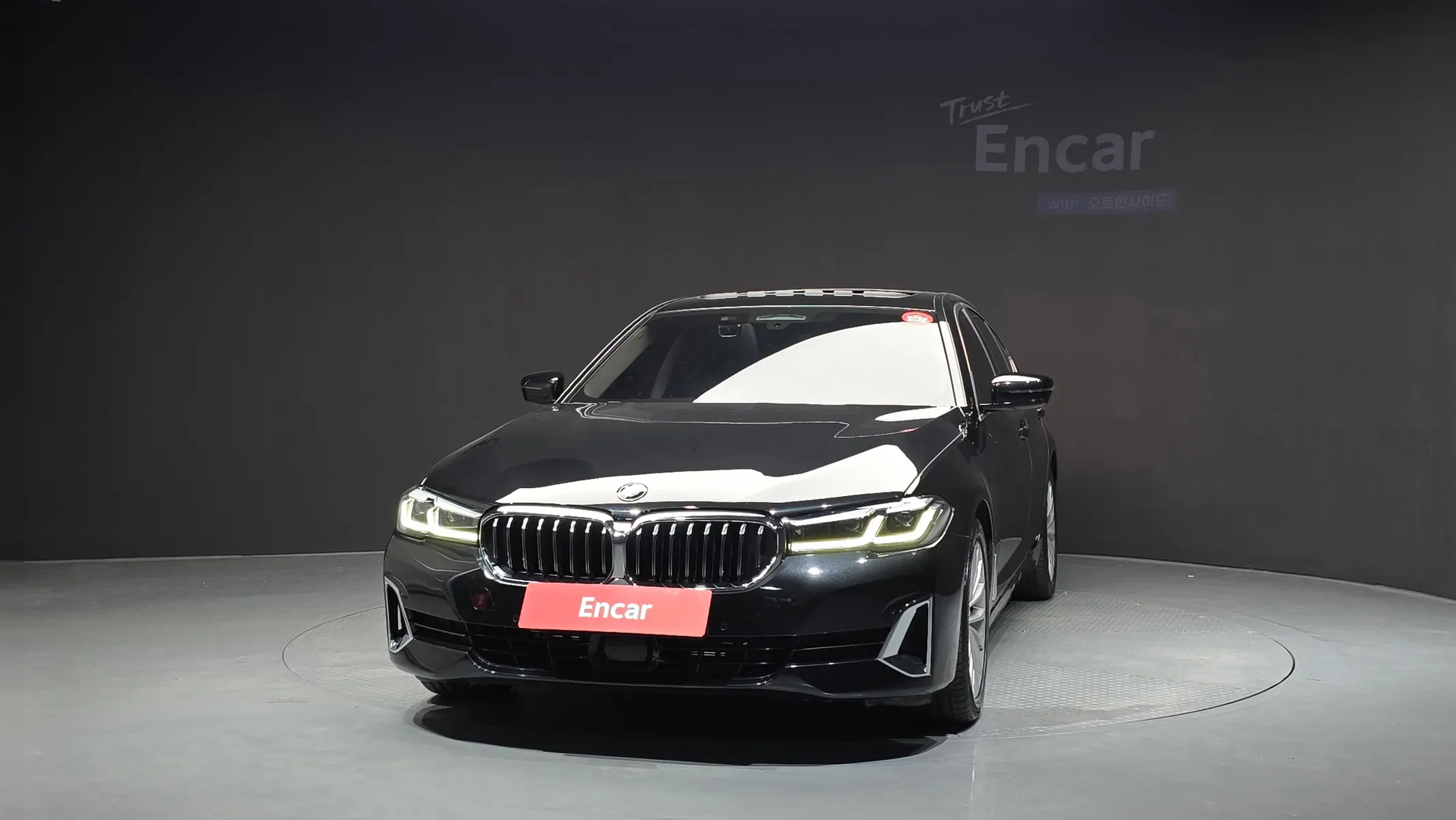 BMW 5 Series (G30) 520i 2022 3/35