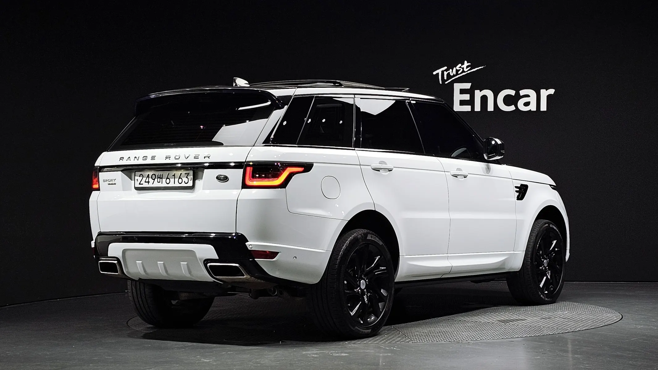 Land Rover 2 3.0 SDV6 HSE 2019 2/36