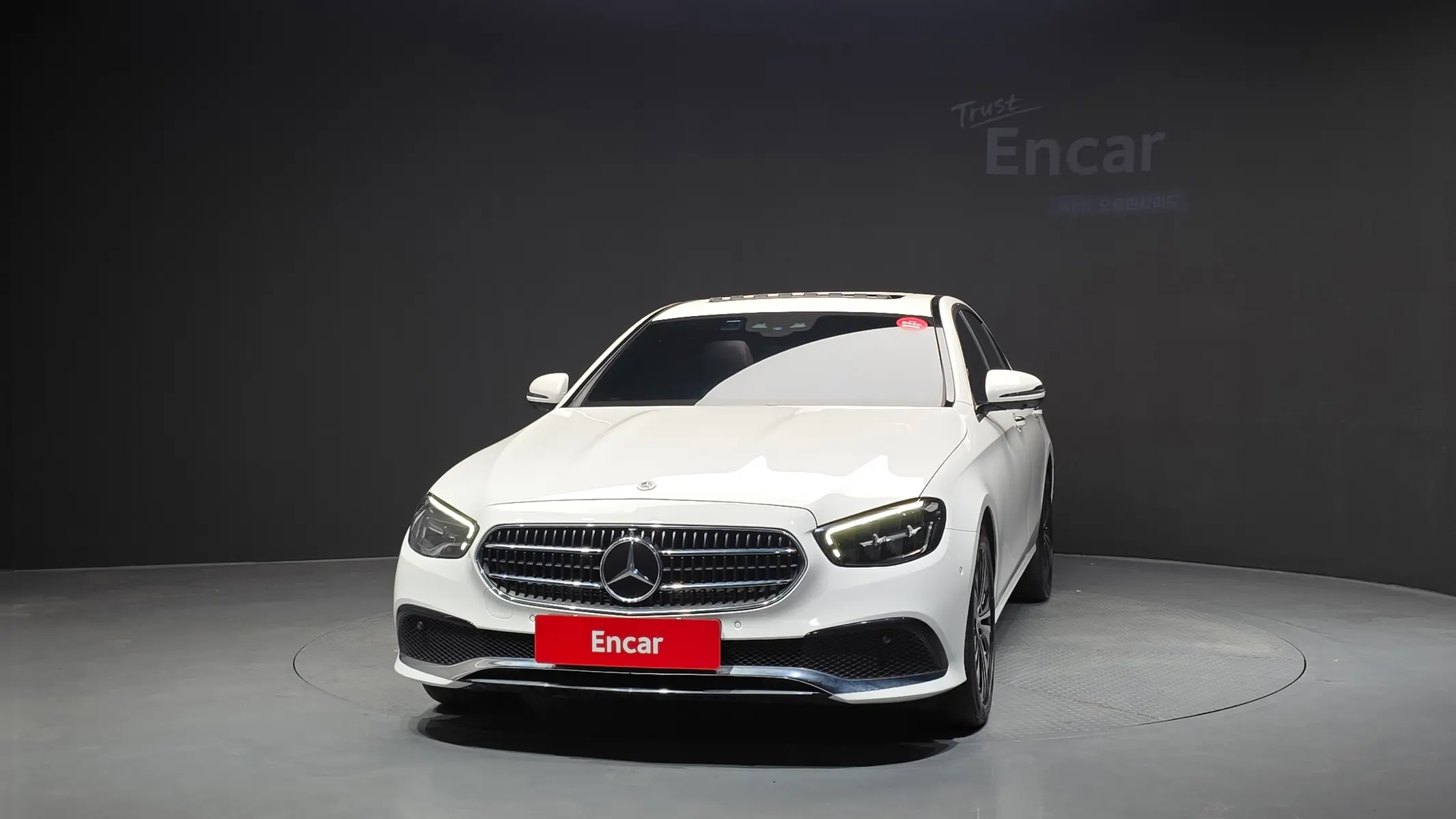 Mercedes-Benz E-Class W213 E250 2022 3/32