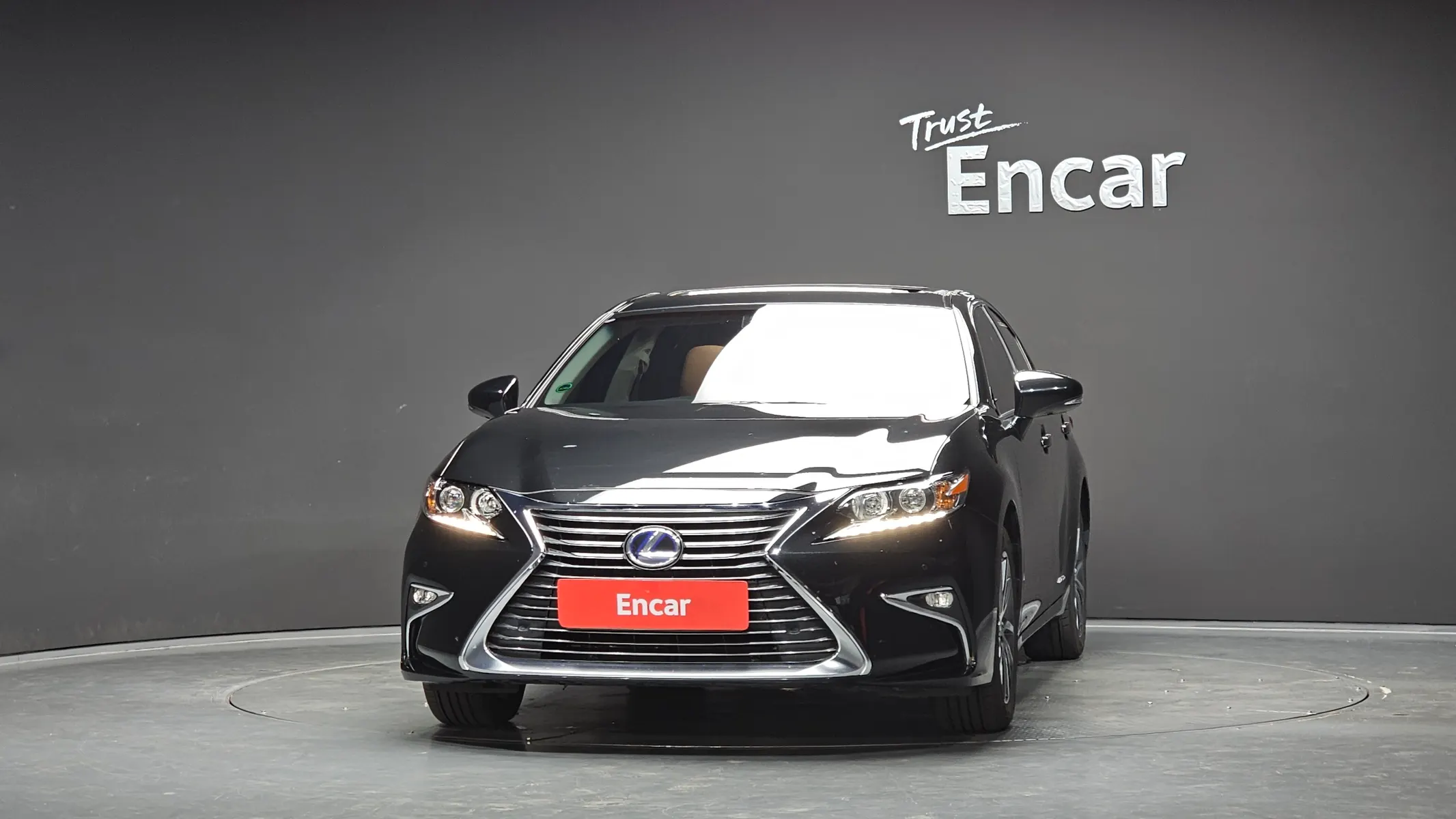 Lexus ES300h 2017 2/5