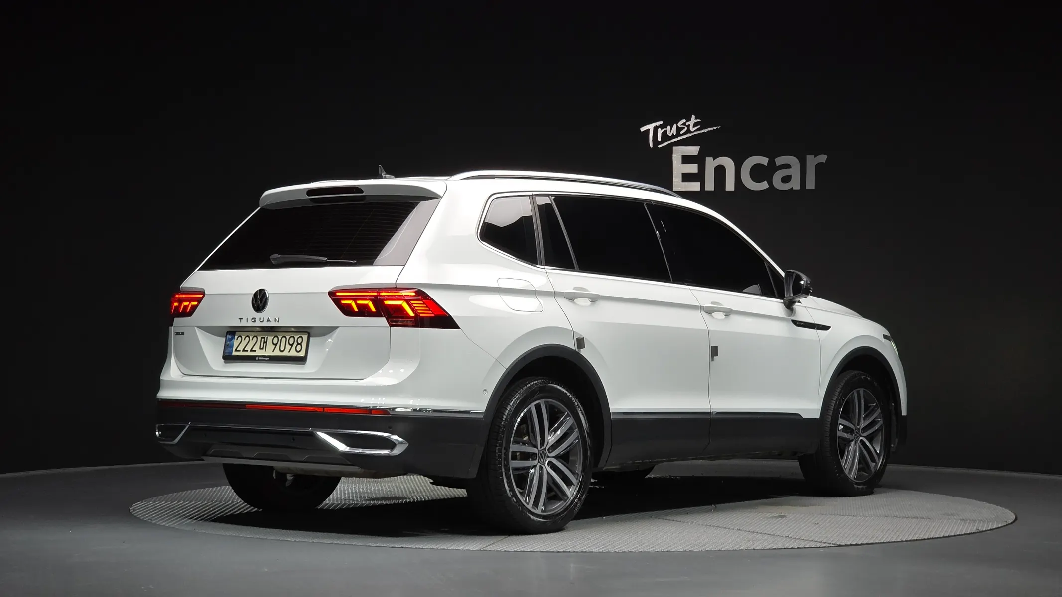 Volkswagen 티구안 올스페이스 2.0 TSI 2023 2/21