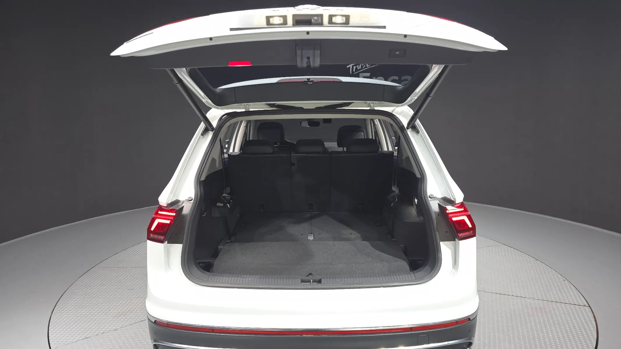 Volkswagen 티구안 올스페이스 2.0 TSI 2023 20/21