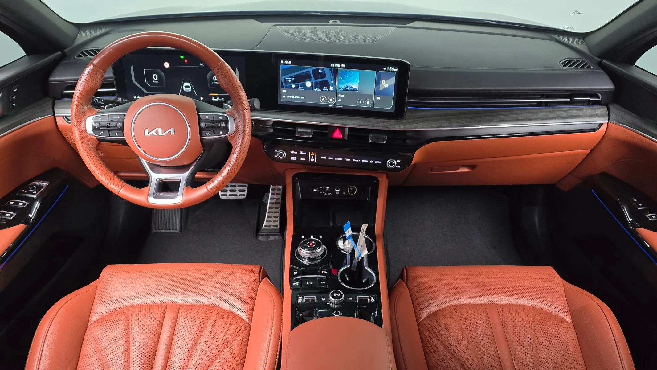 Kia K5 3 2.0 2024 4/5