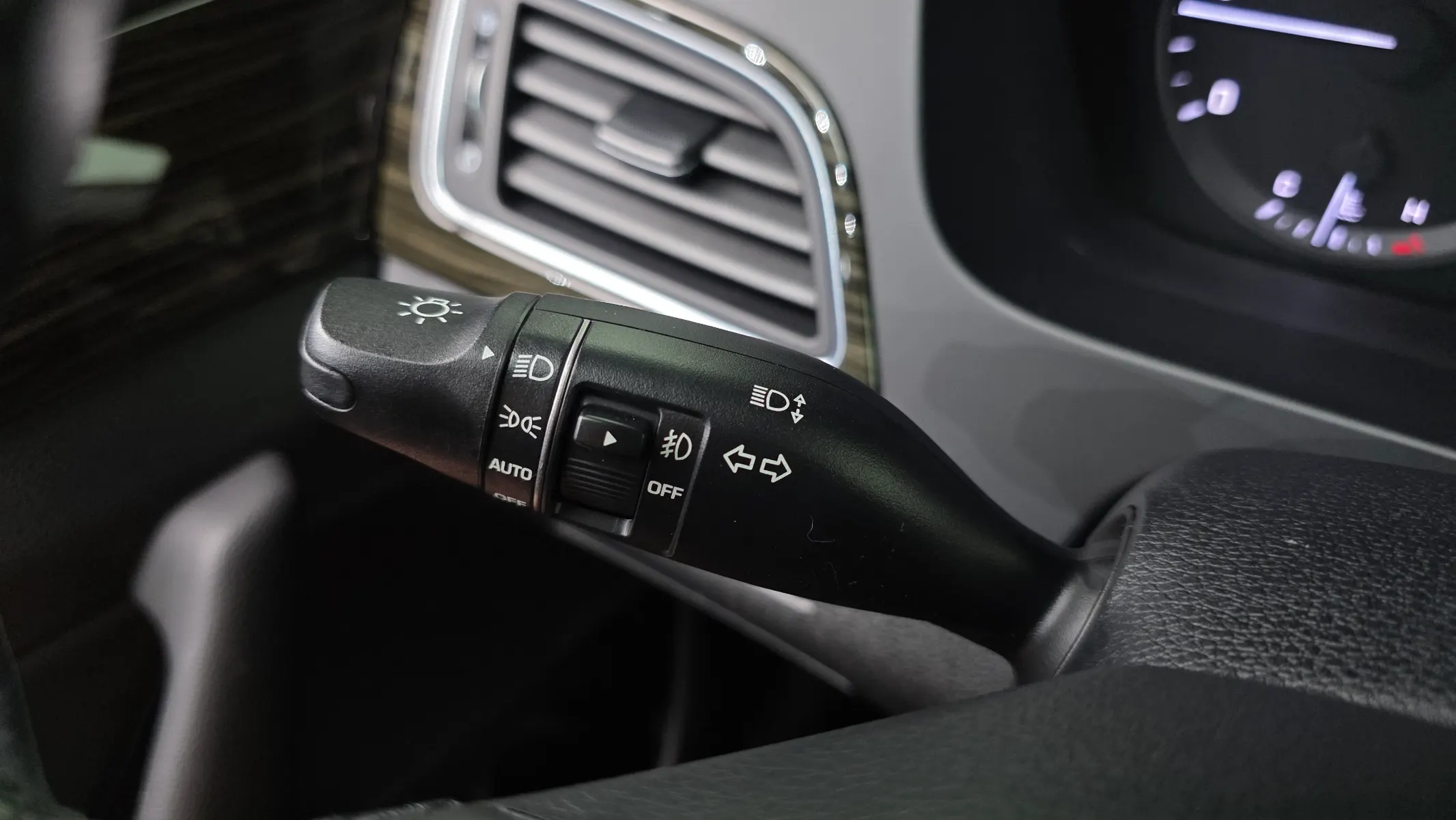 Hyundai LF 1.7 2015 31/32