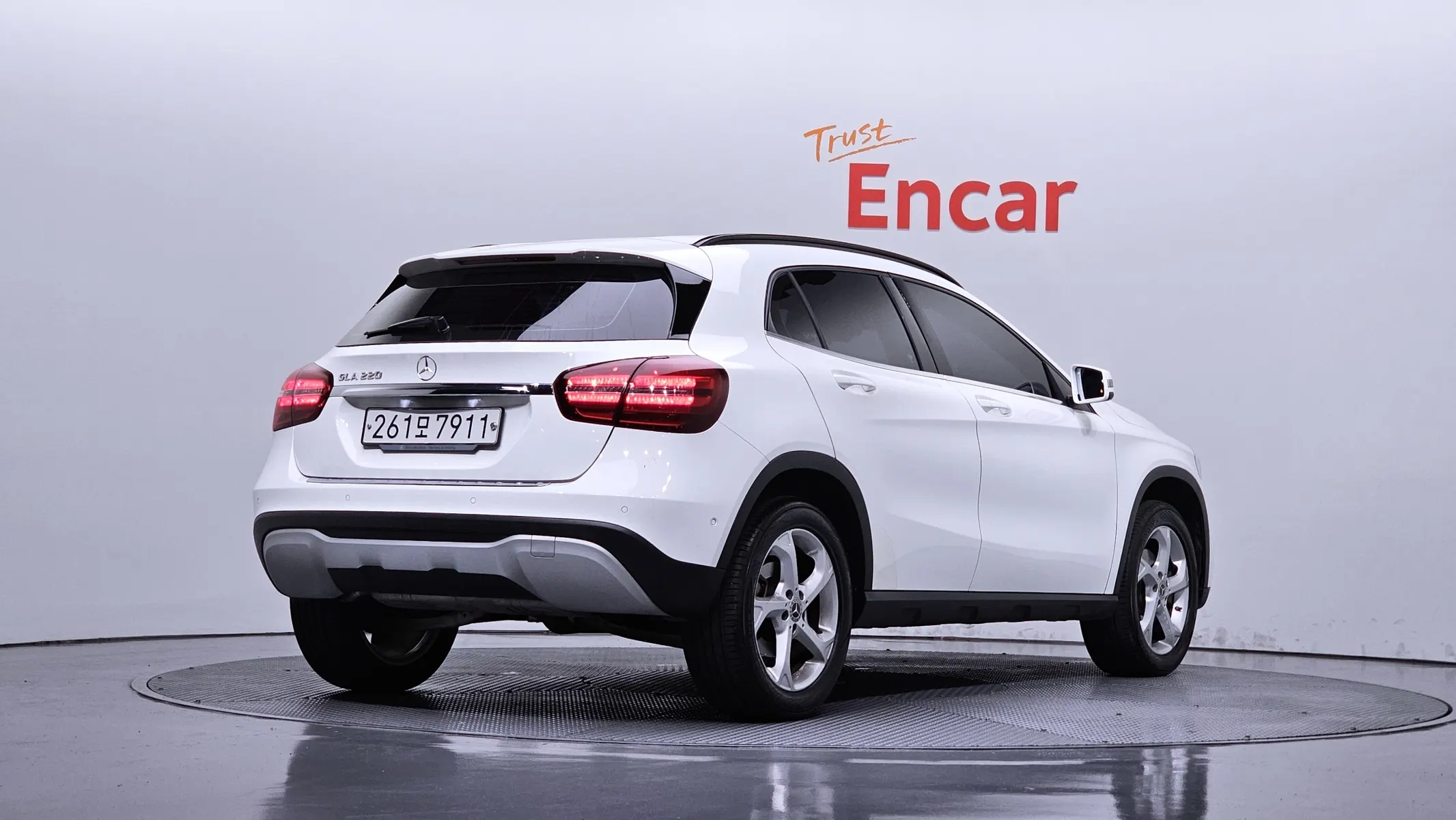 Mercedes-Benz GLA-Class X156 GLA220 2019 2/32