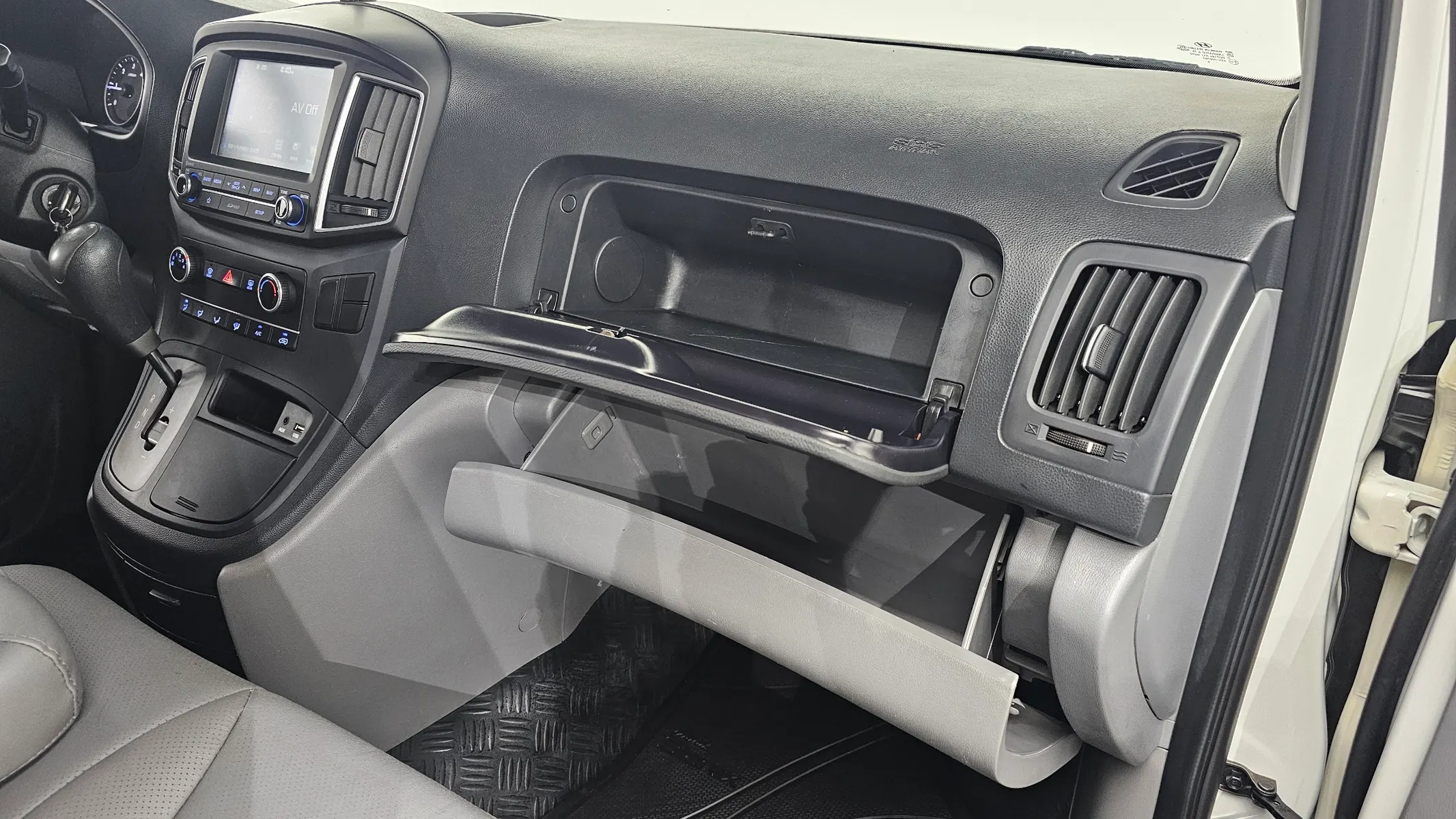 Hyundai 그랜드 스타렉스 3 2018 36/37