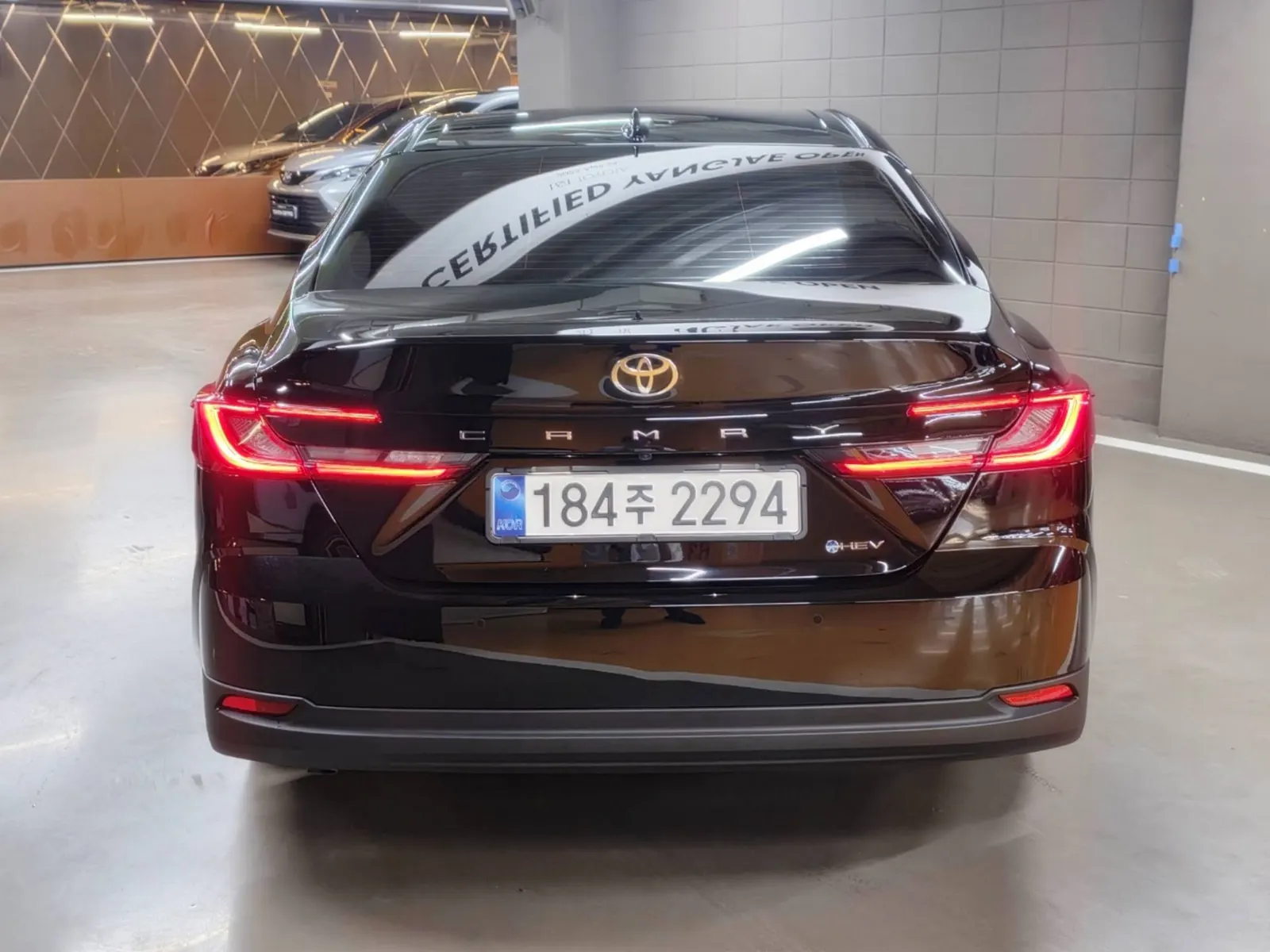 Toyota (XV80) 2.5 XLE 2025 3/21