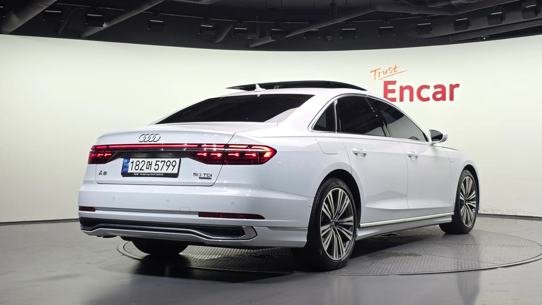 Audi A8 (D5) 50 TDI 2023 2/21