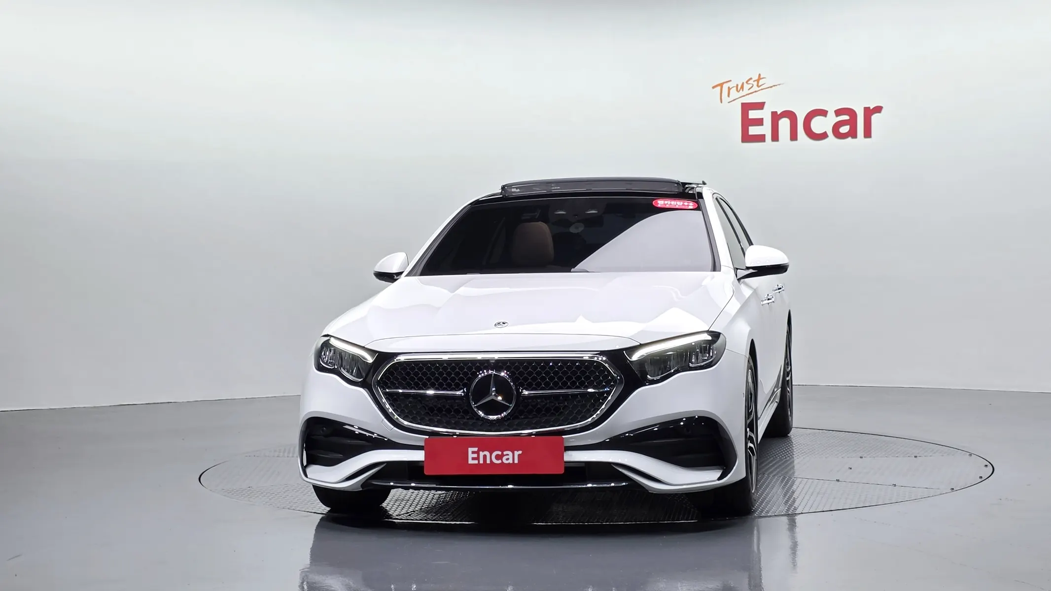 Mercedes-Benz E-Class W214 E200 AMG Line 2026 3/35
