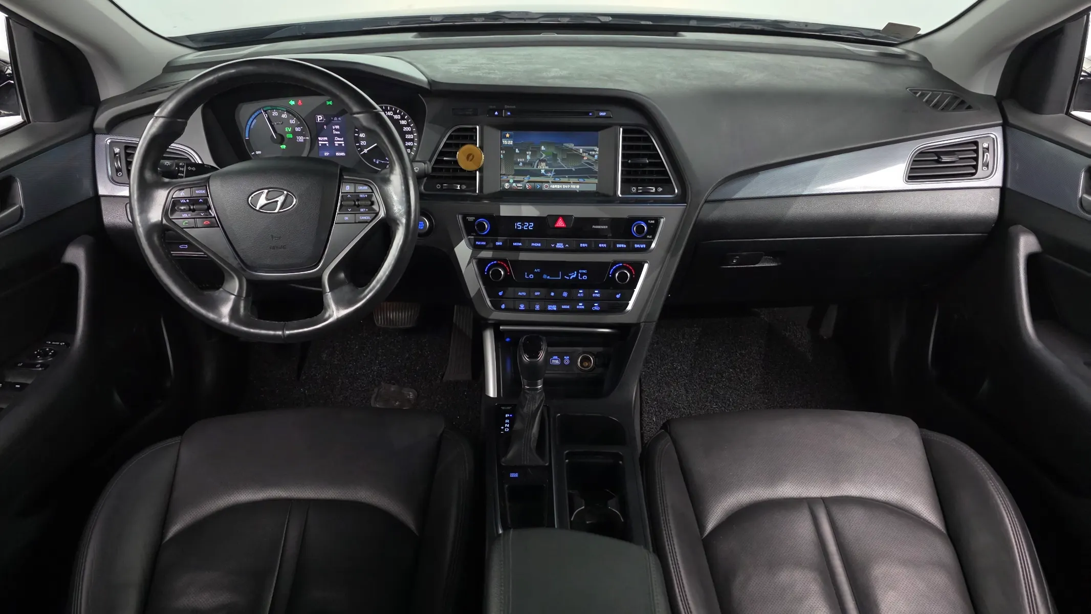 Hyundai LF 2.0 HEV 2015 4/5
