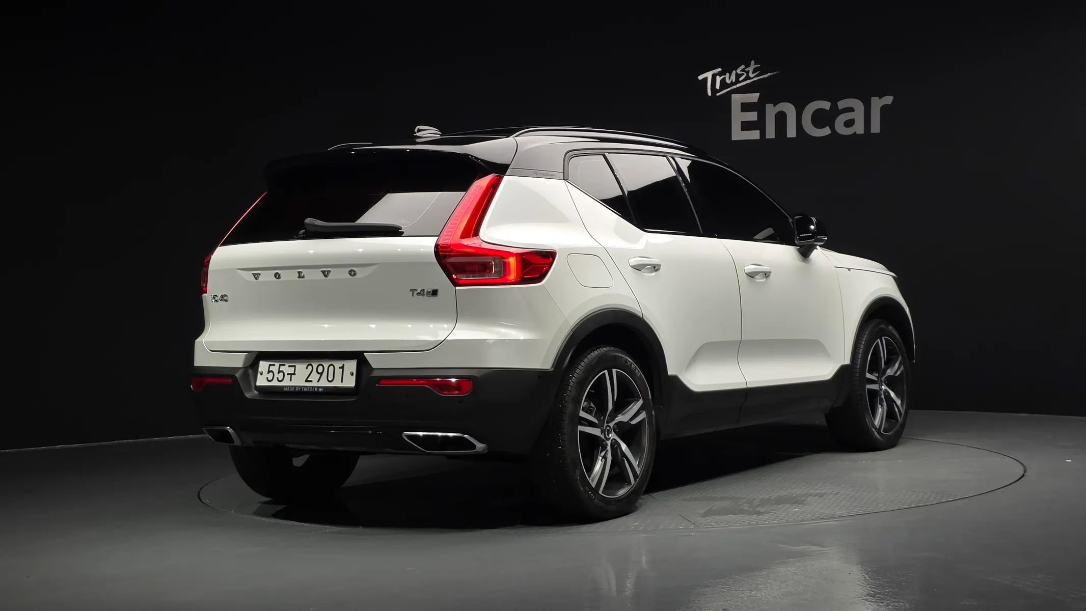 Volvo XC40 T4 R- 2018 2/42
