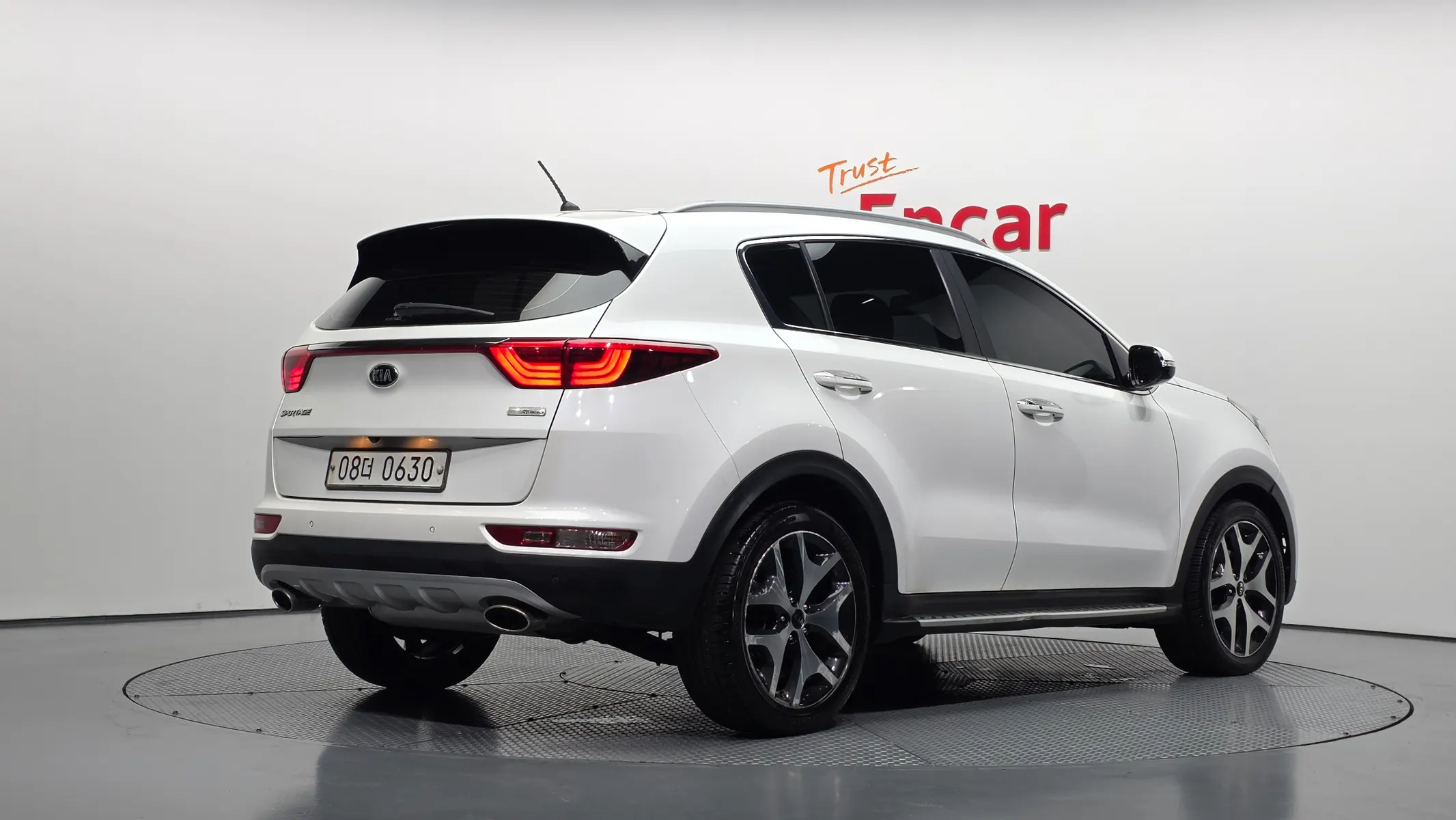 Kia 4 2.0 2WD 2015 2/36
