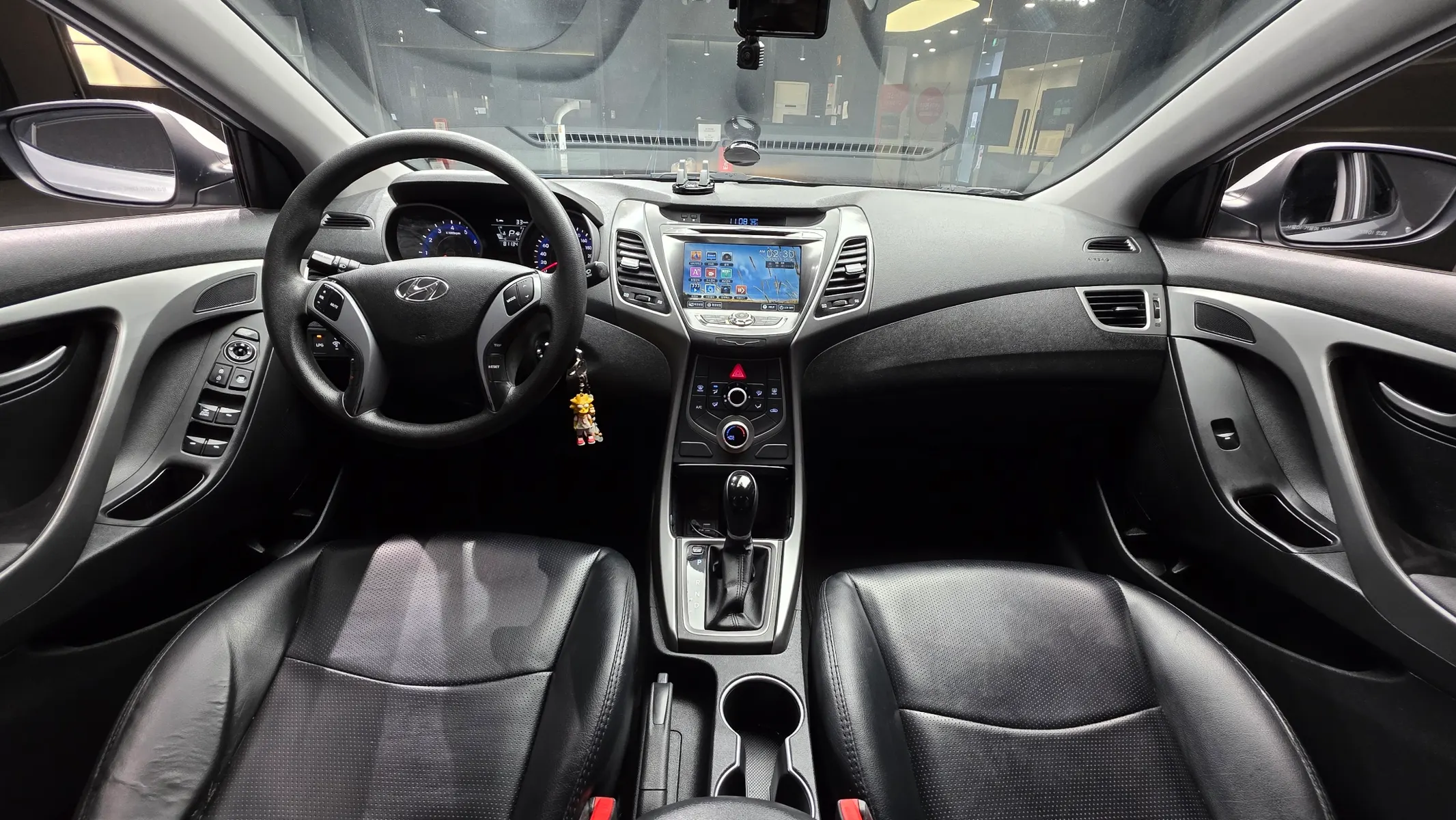 Hyundai 아반떼 1.6 LPi 2015 4/5