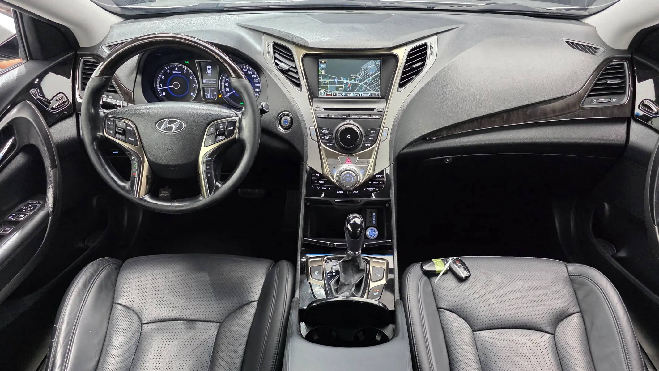 Hyundai Grandeur HG HG240 2011 4/5