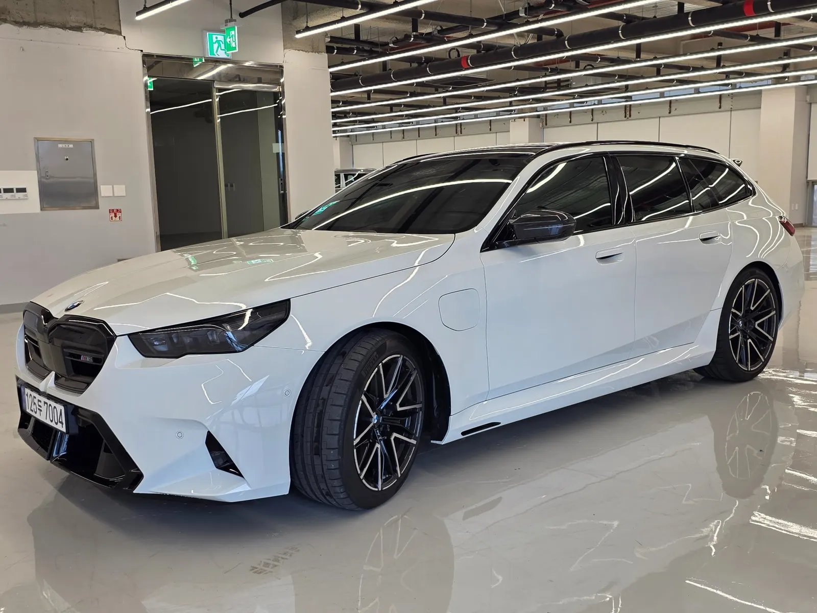 BMW M5 (G90) M5 2026 2/17