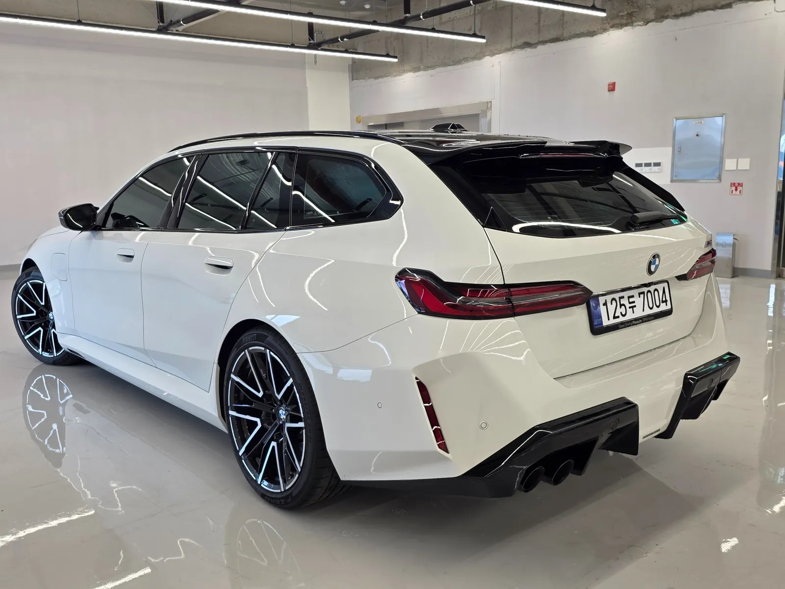 BMW M5 (G90) M5 2026 3/17