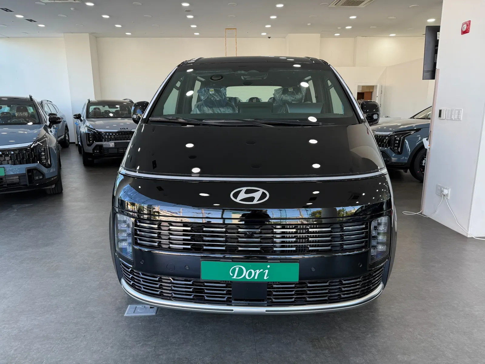 Hyundai 스타리아 HEV 1.6T 7 2026 2/5