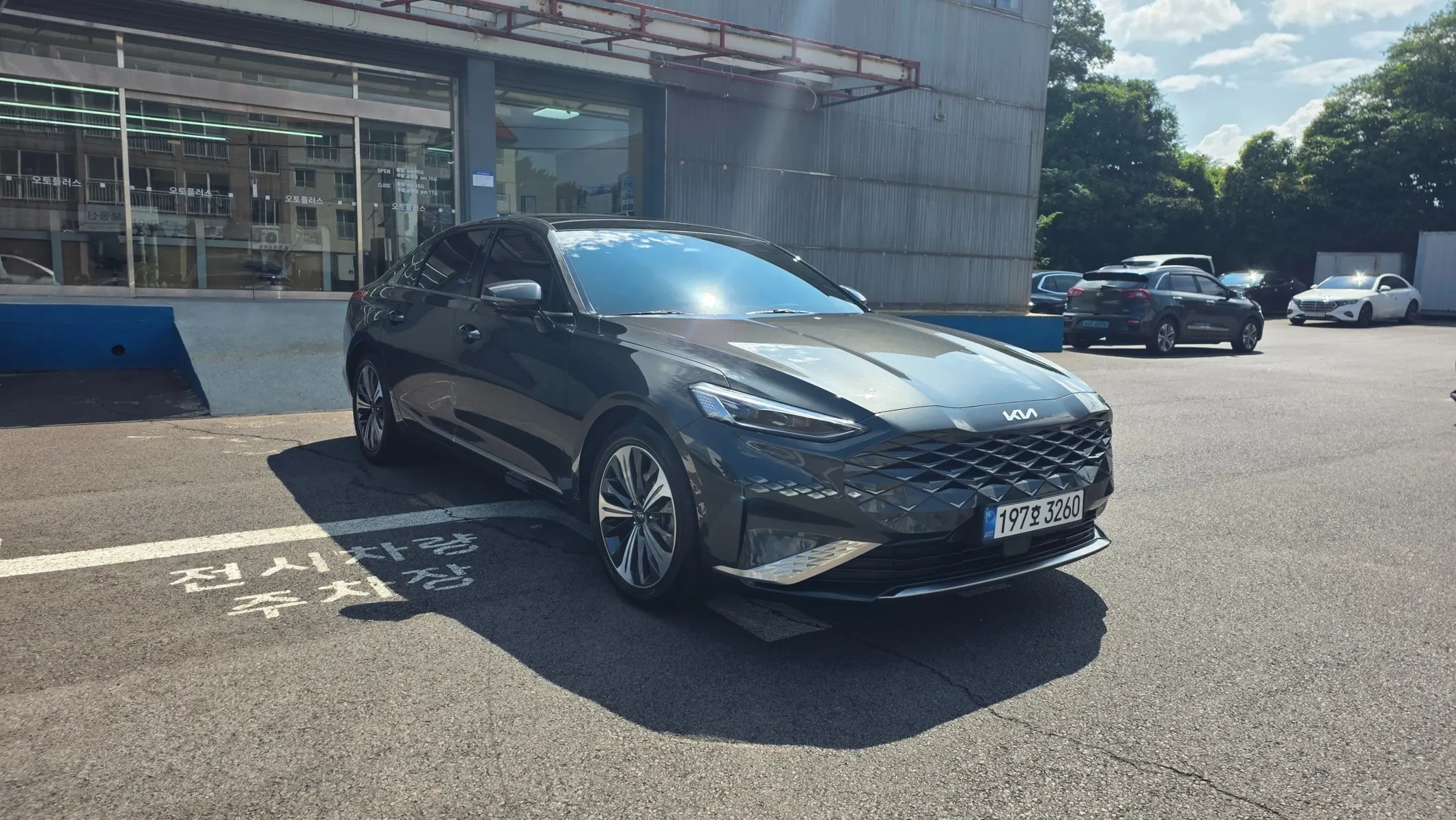 Kia K8 2022 2/5