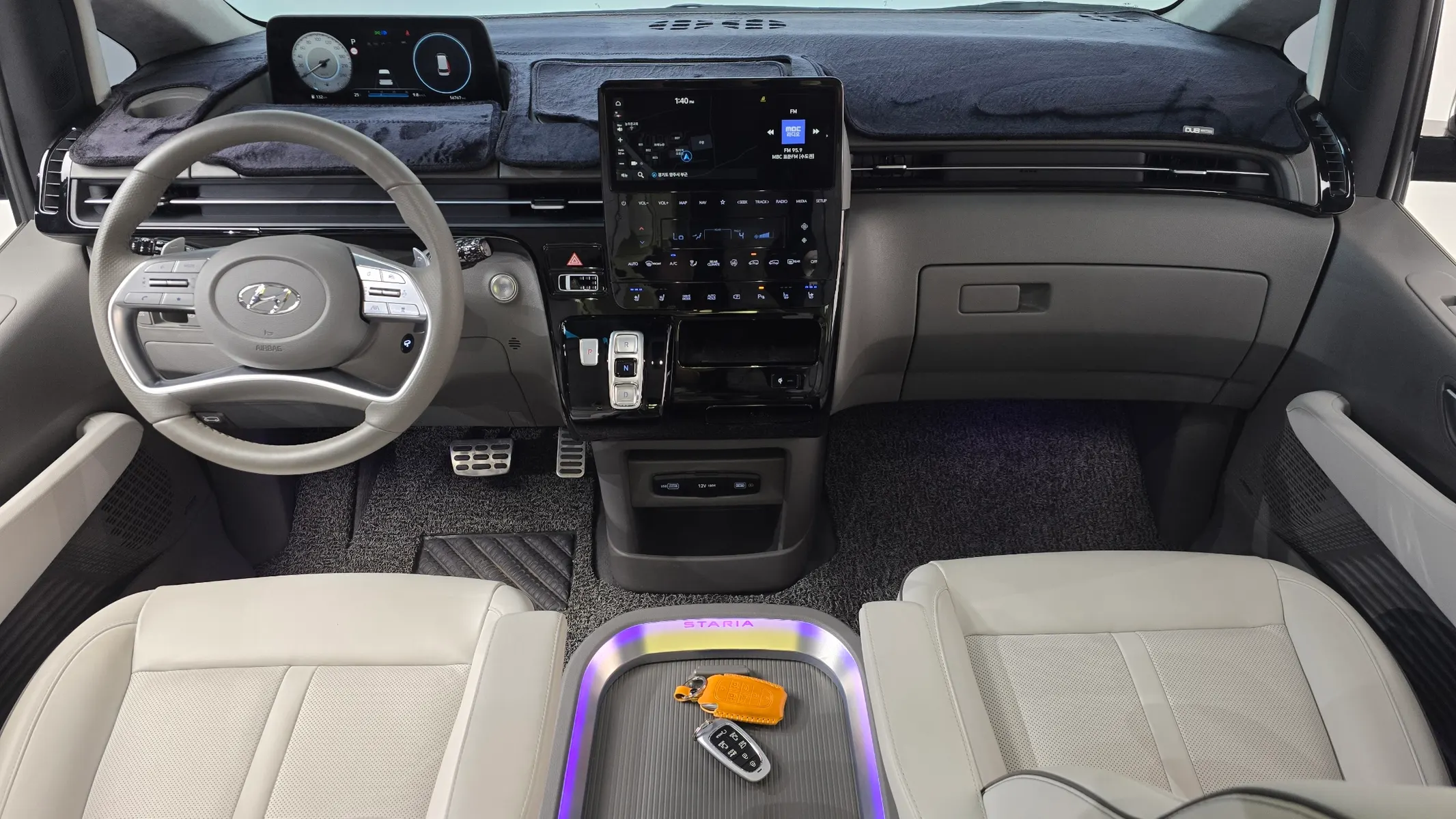 Hyundai Staria 4WD 9 2022 4/5