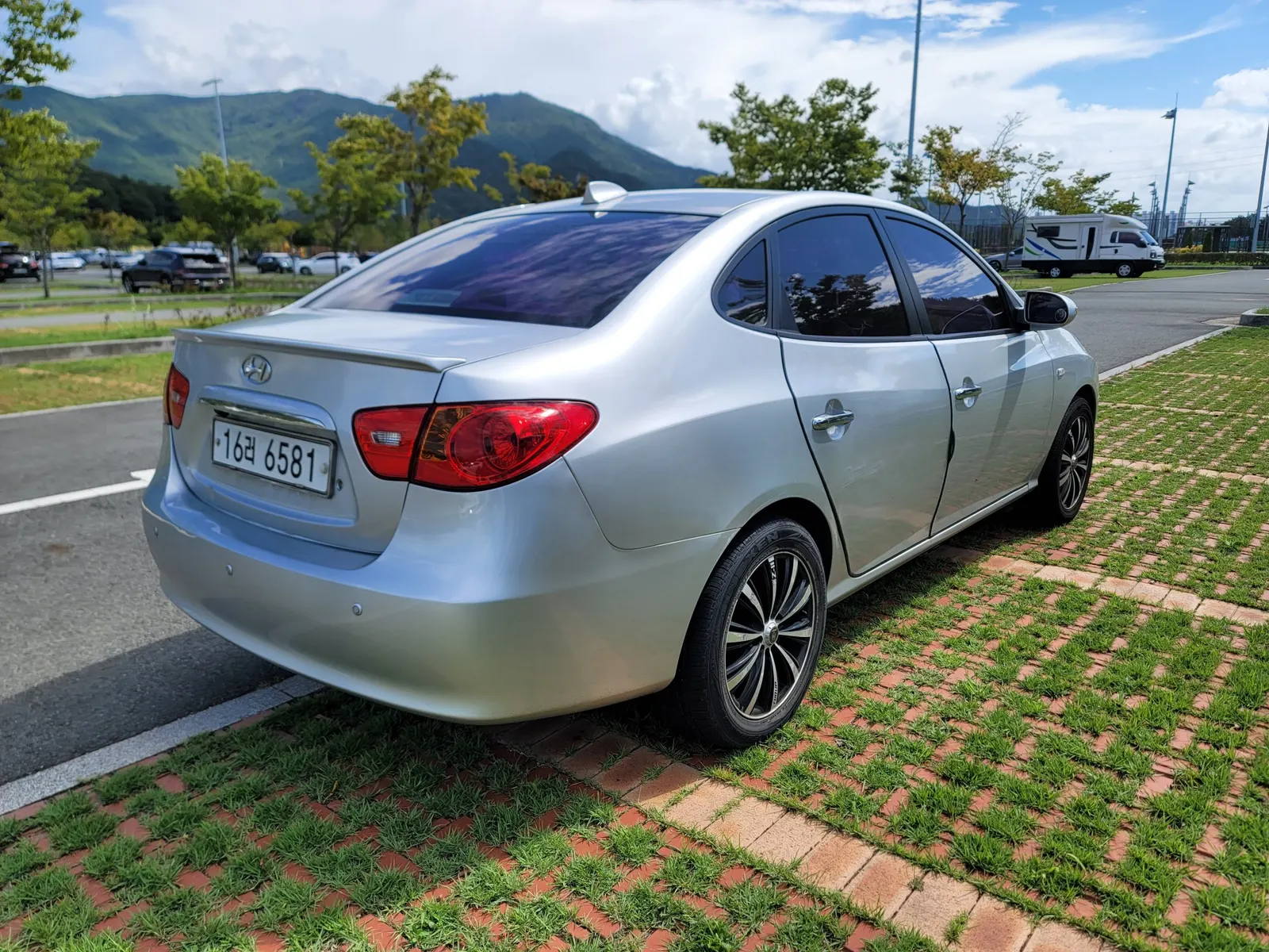 Hyundai HD 1.6 VVT S16 2008 2/21