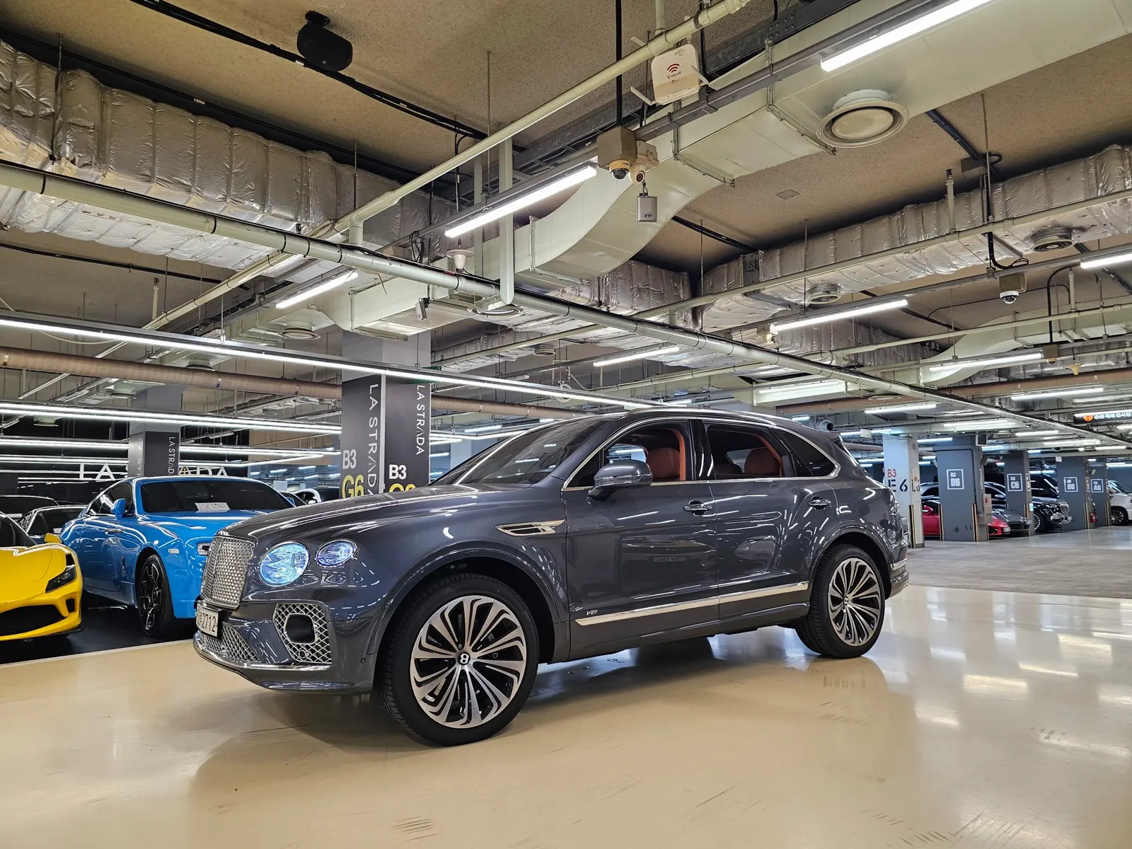Bentley 벤테이가 4.0 V8 2022 3/5