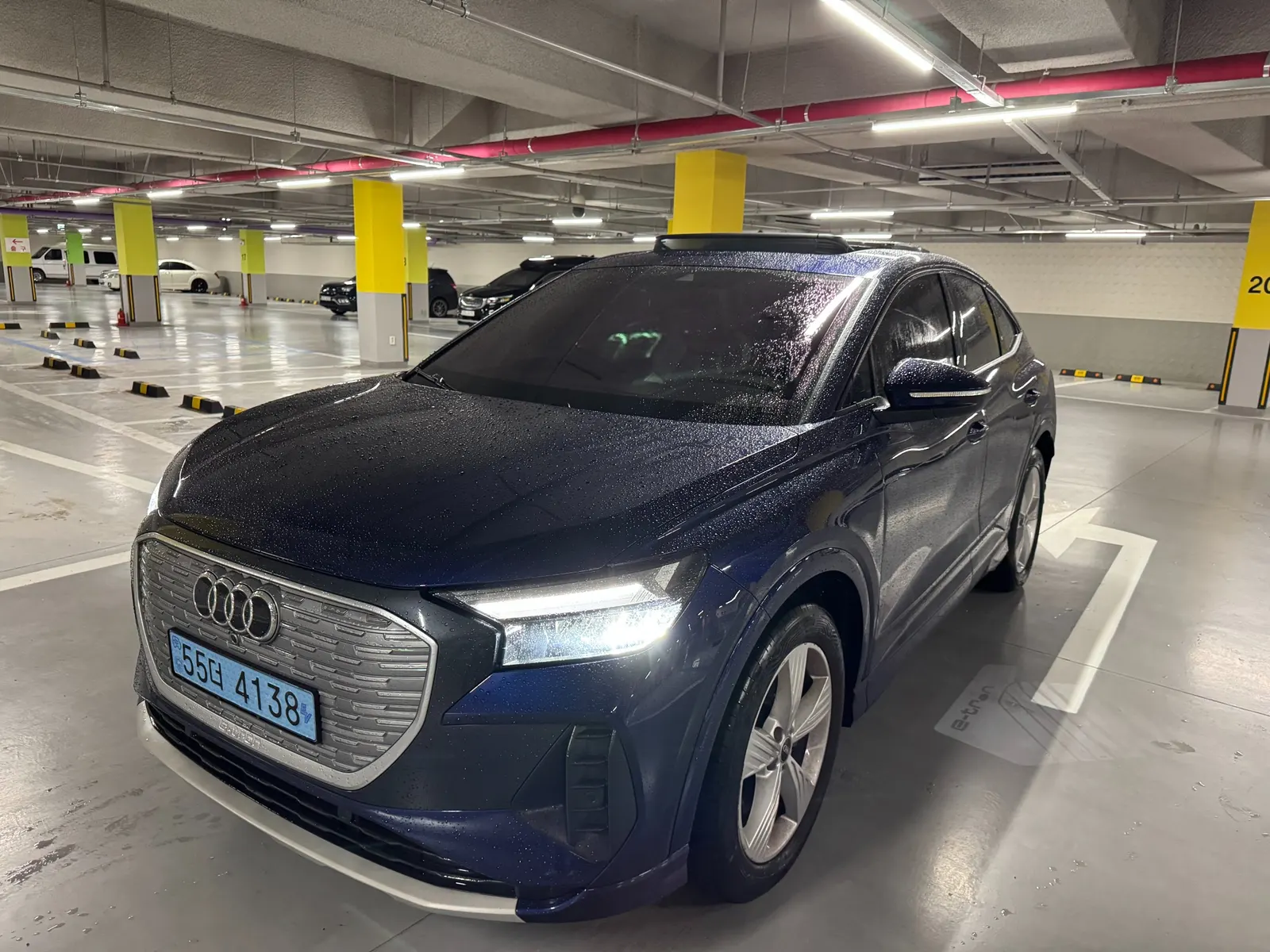 Audi Q4 e- (F4) 40 2022 8/9