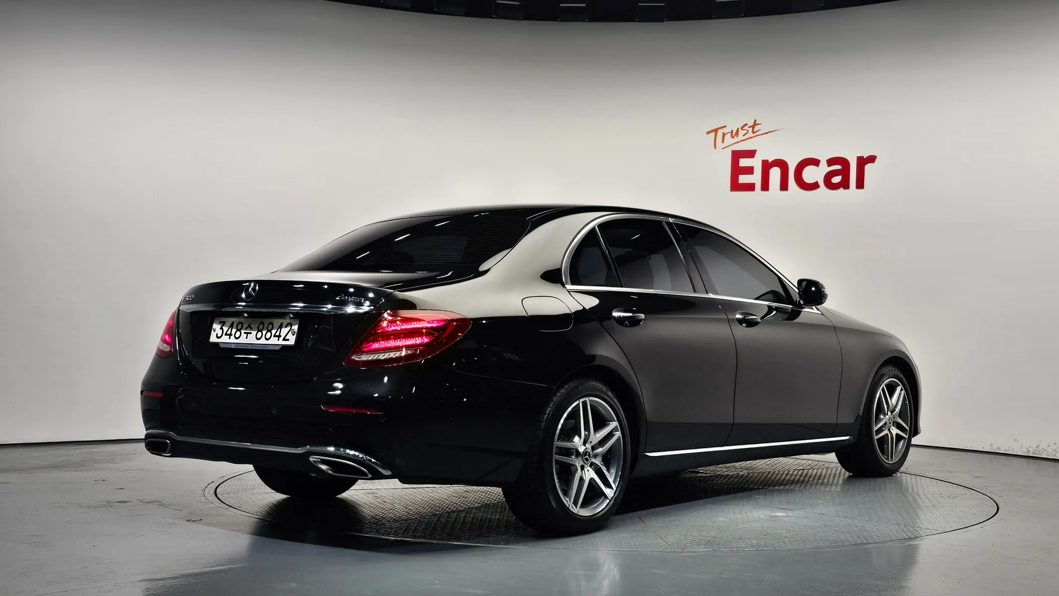 Mercedes-Benz E-Class W213 E200 2017 2/21