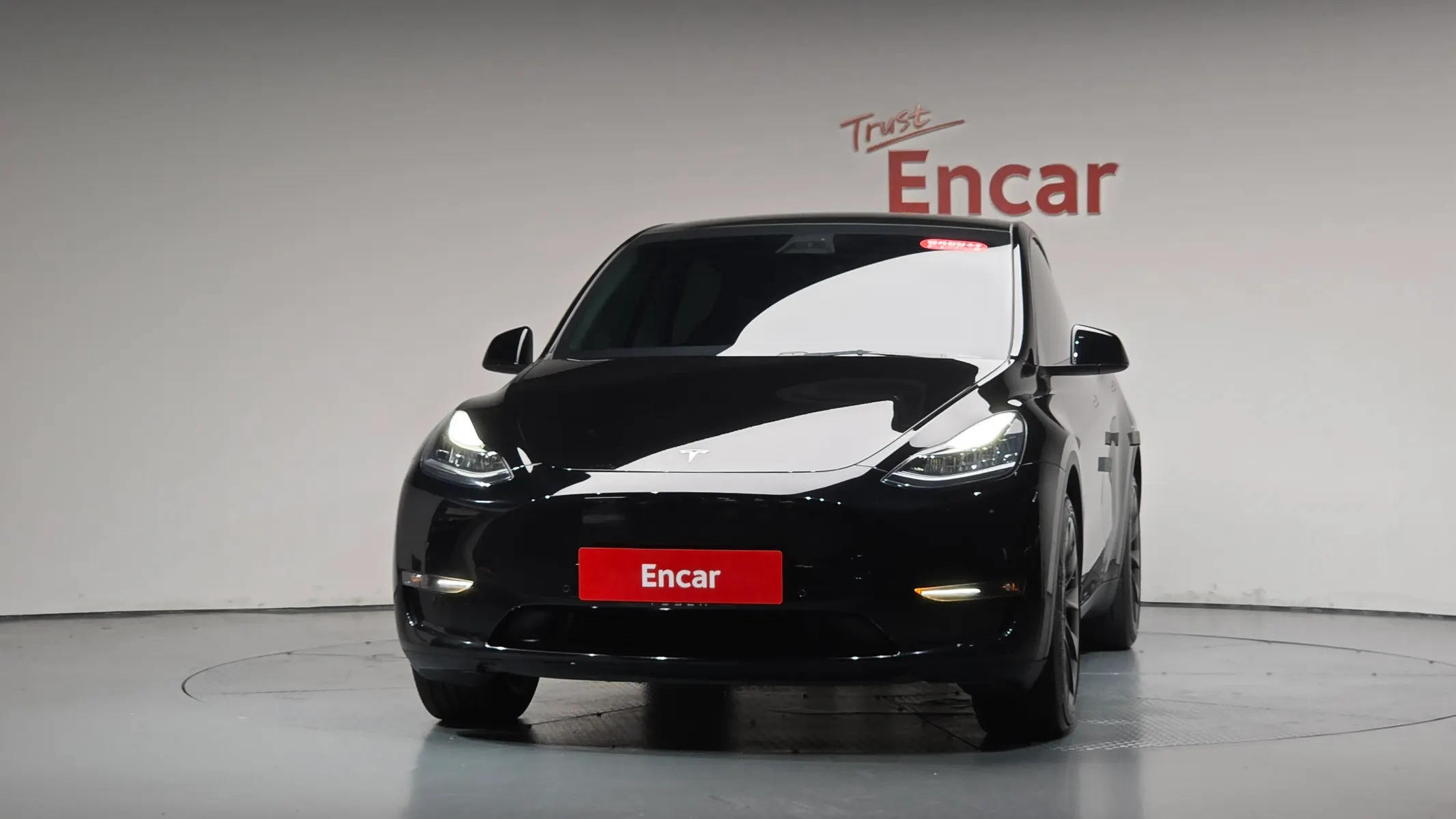 Tesla Y AWD 2021 3/36