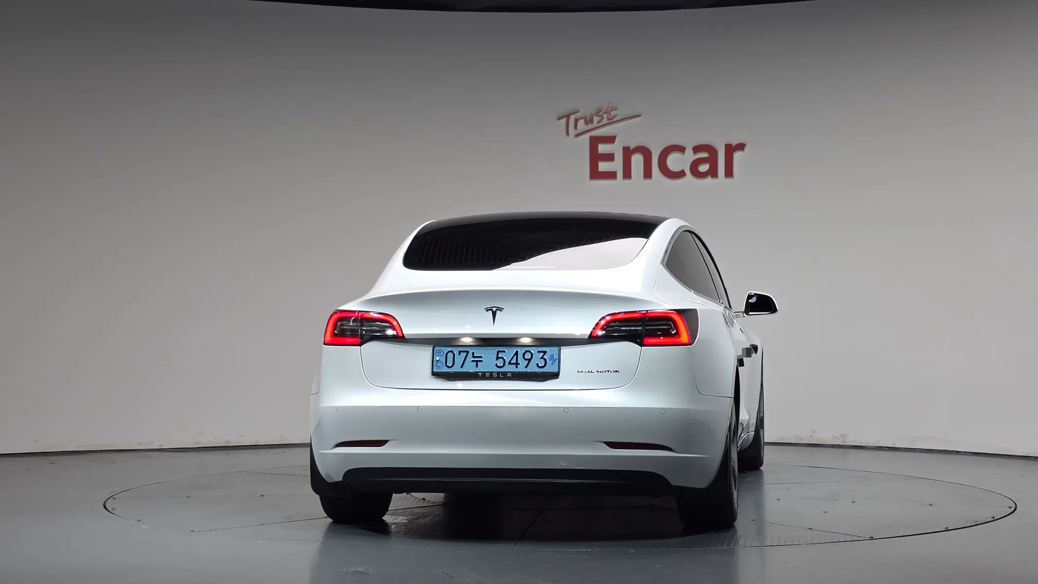 Tesla 3 AWD 2020 3/5